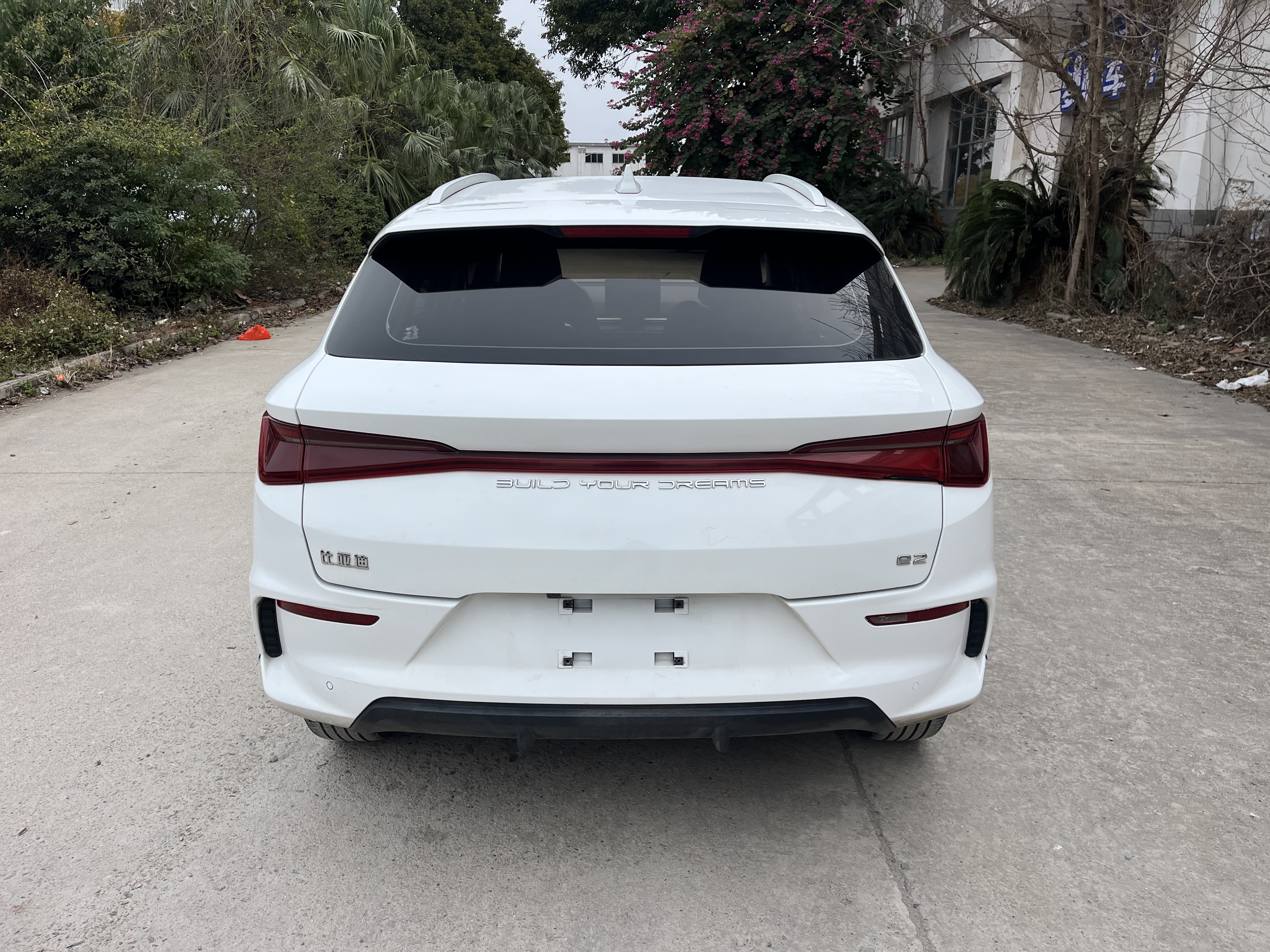 BYD e2 2019 immagine di auto #5