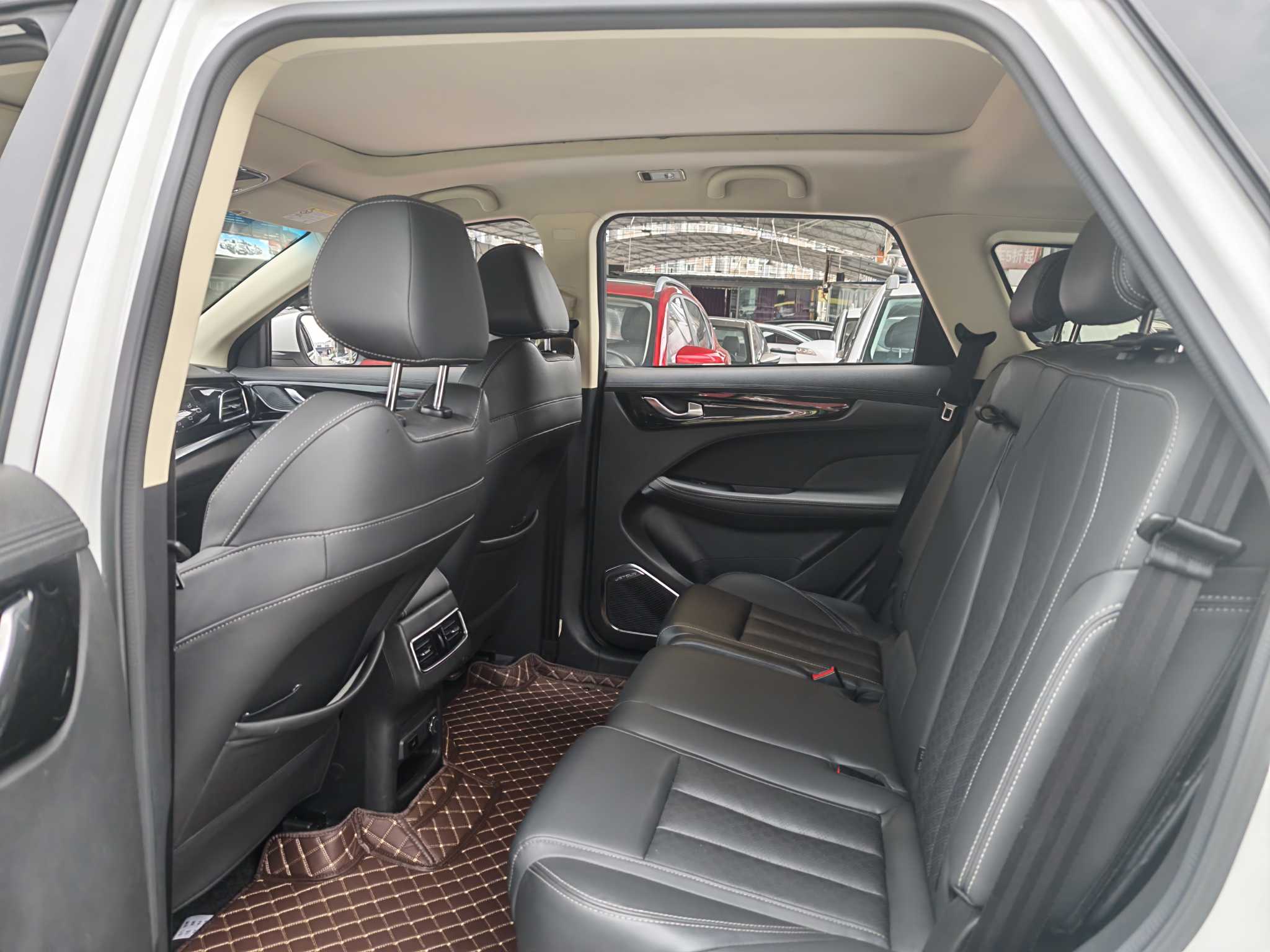 X70 2019 #5 X70 2019 car image #5