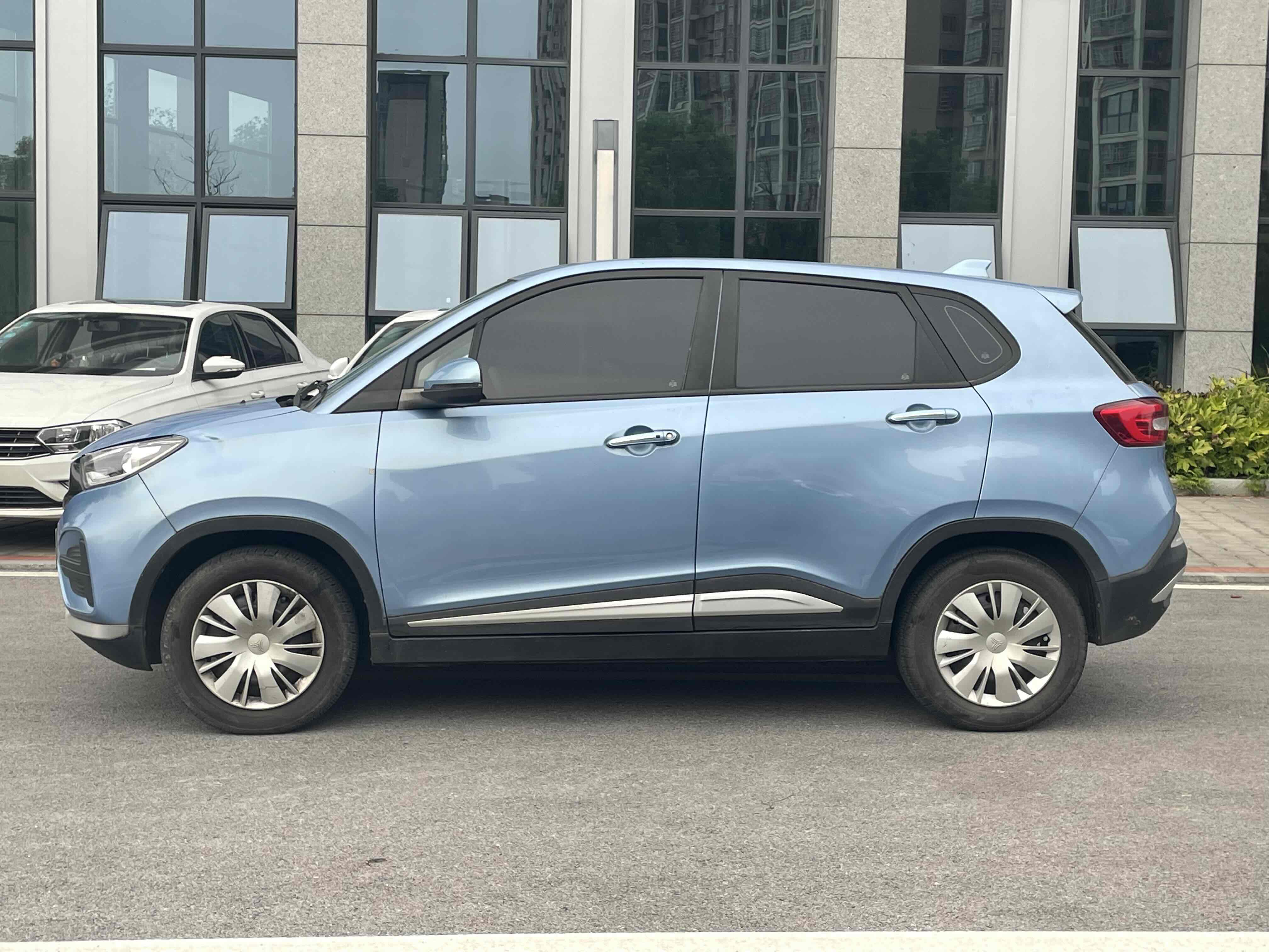 哪吒汽车 哪吒N01 2020 汽车图片 #5