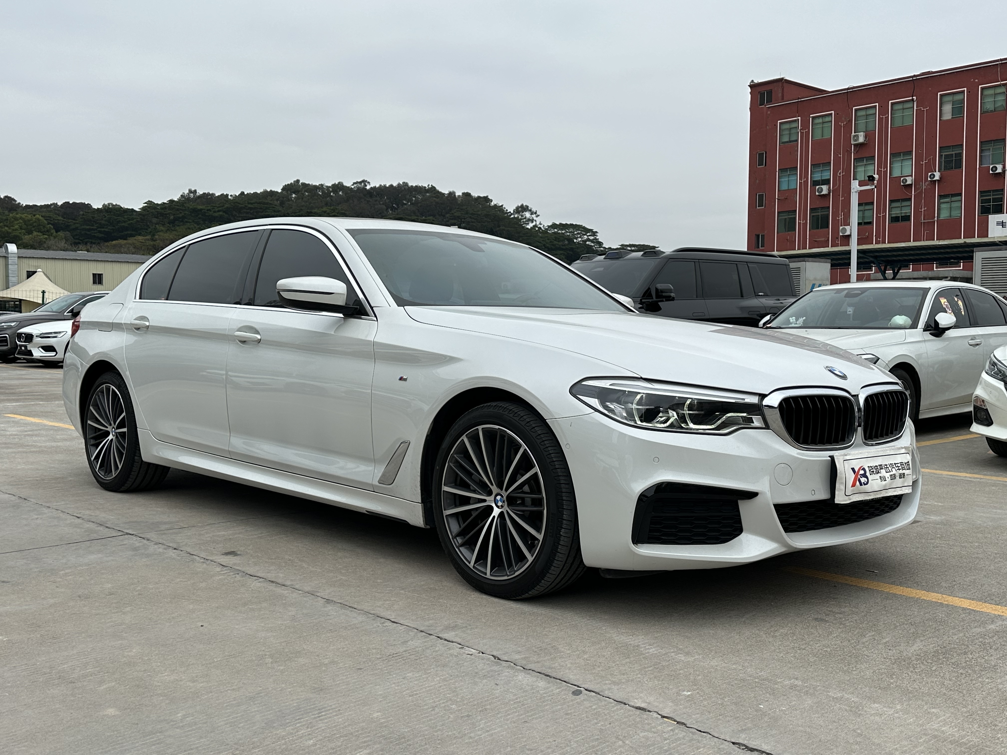 BMW 5 Series 2020 immagine di auto #5