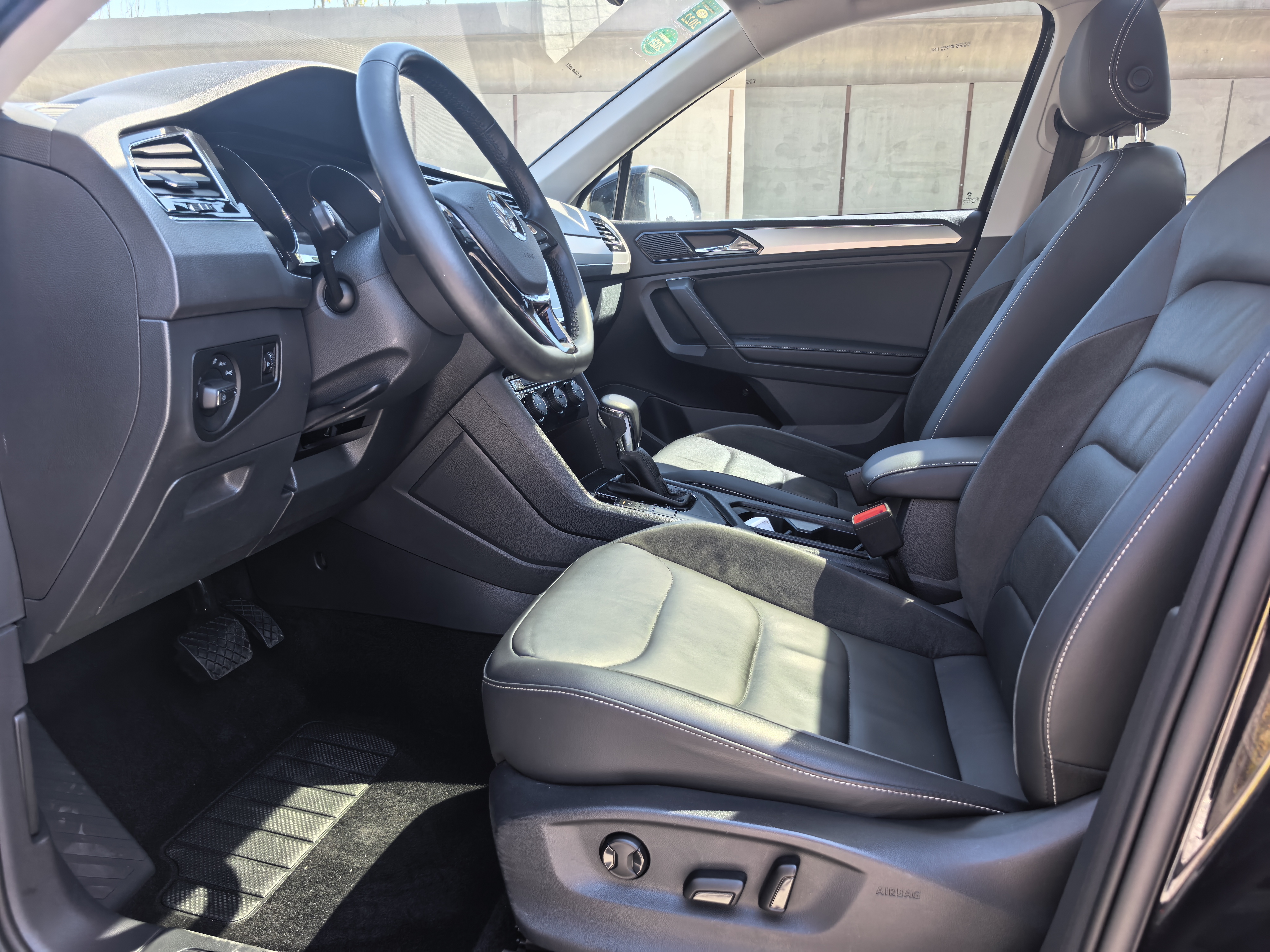 Volkswagen Tiguan L 2020 #5 Volkswagen Tiguan L 2020 car image #5