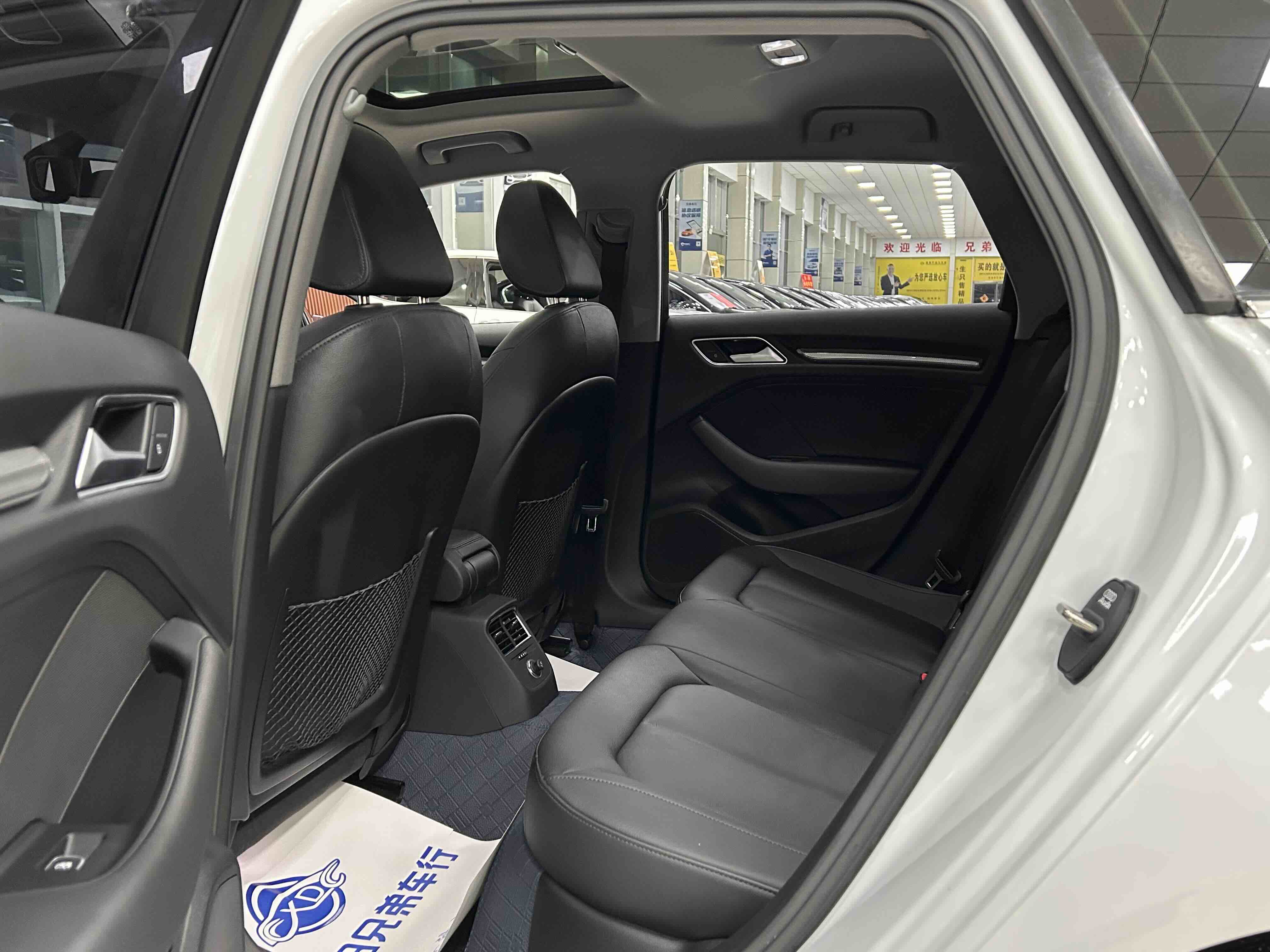 Audi A3 2019 car image #5