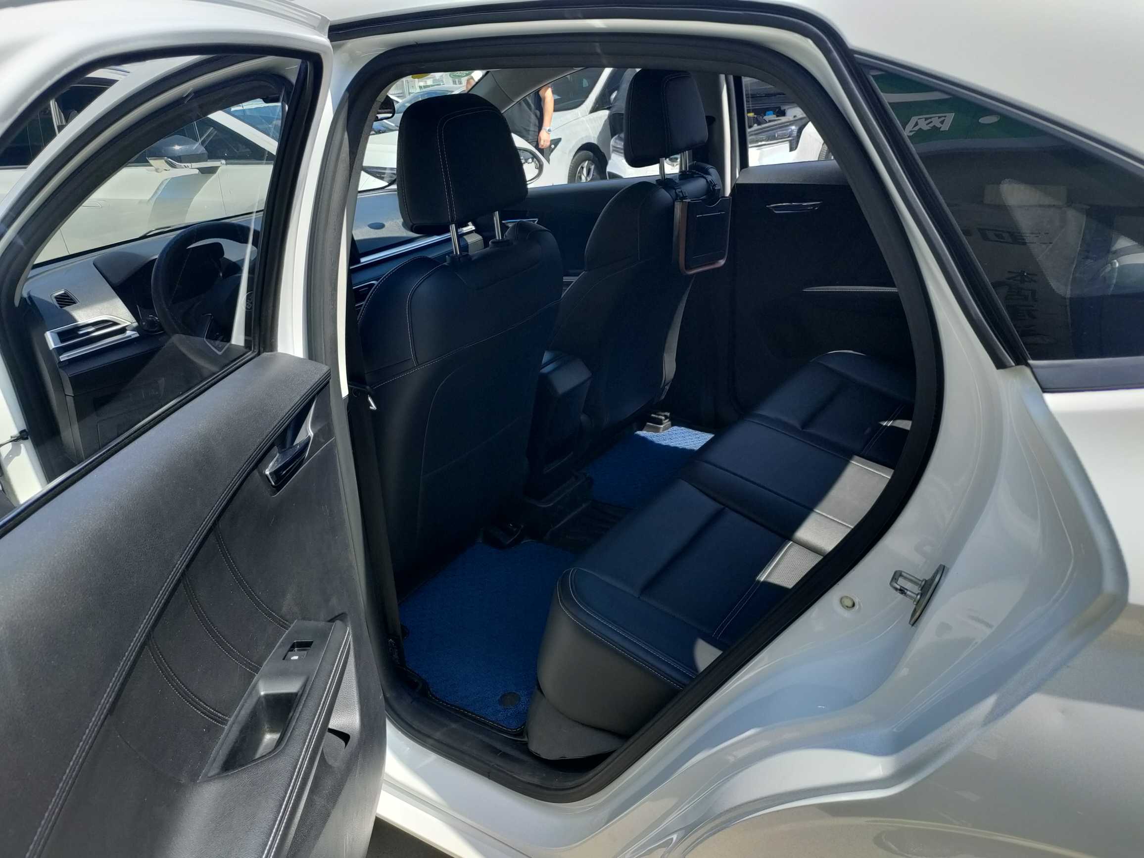 BYD e3 2020 car image #5