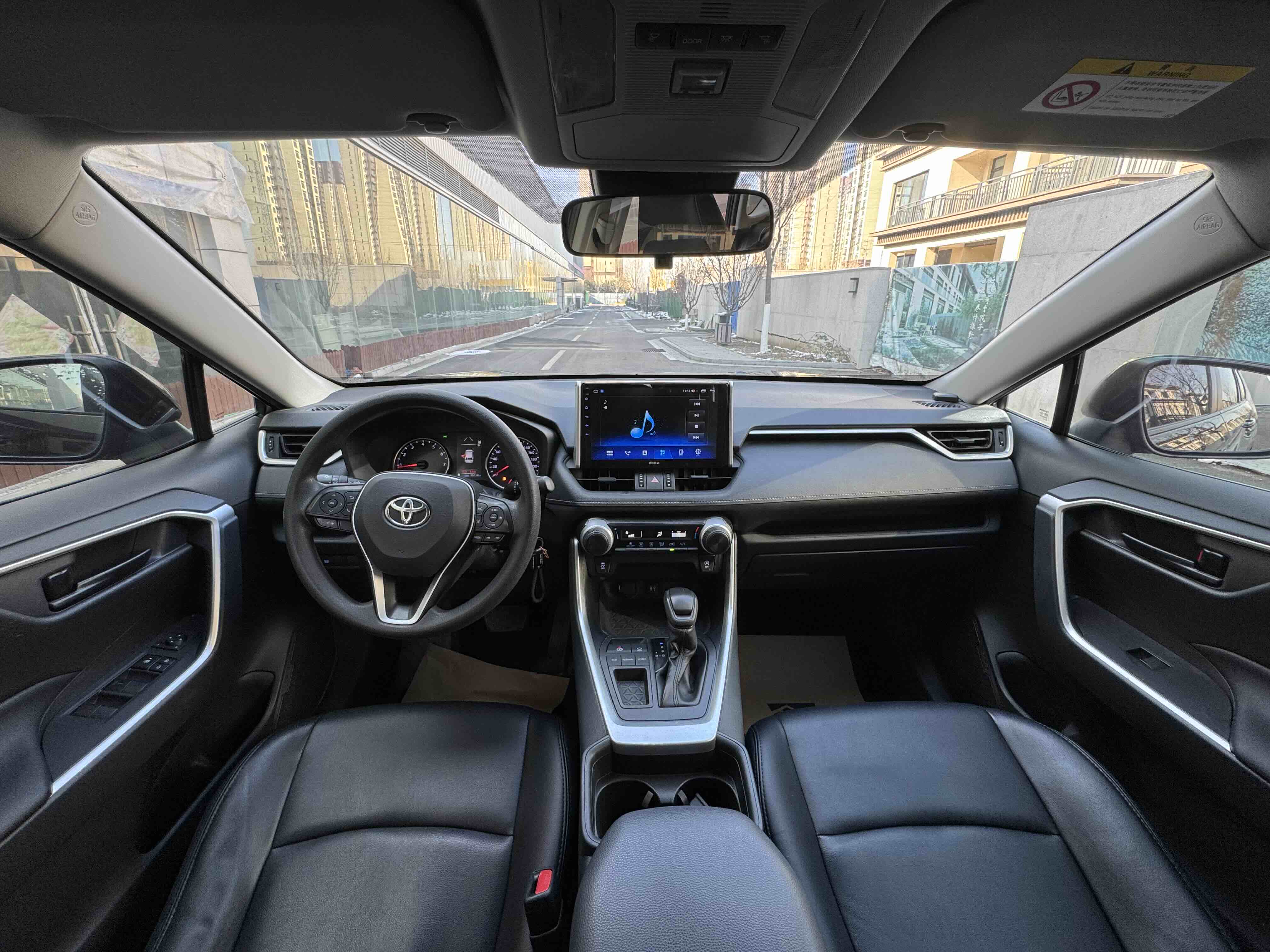 Toyota RAV4 2020 car image #5