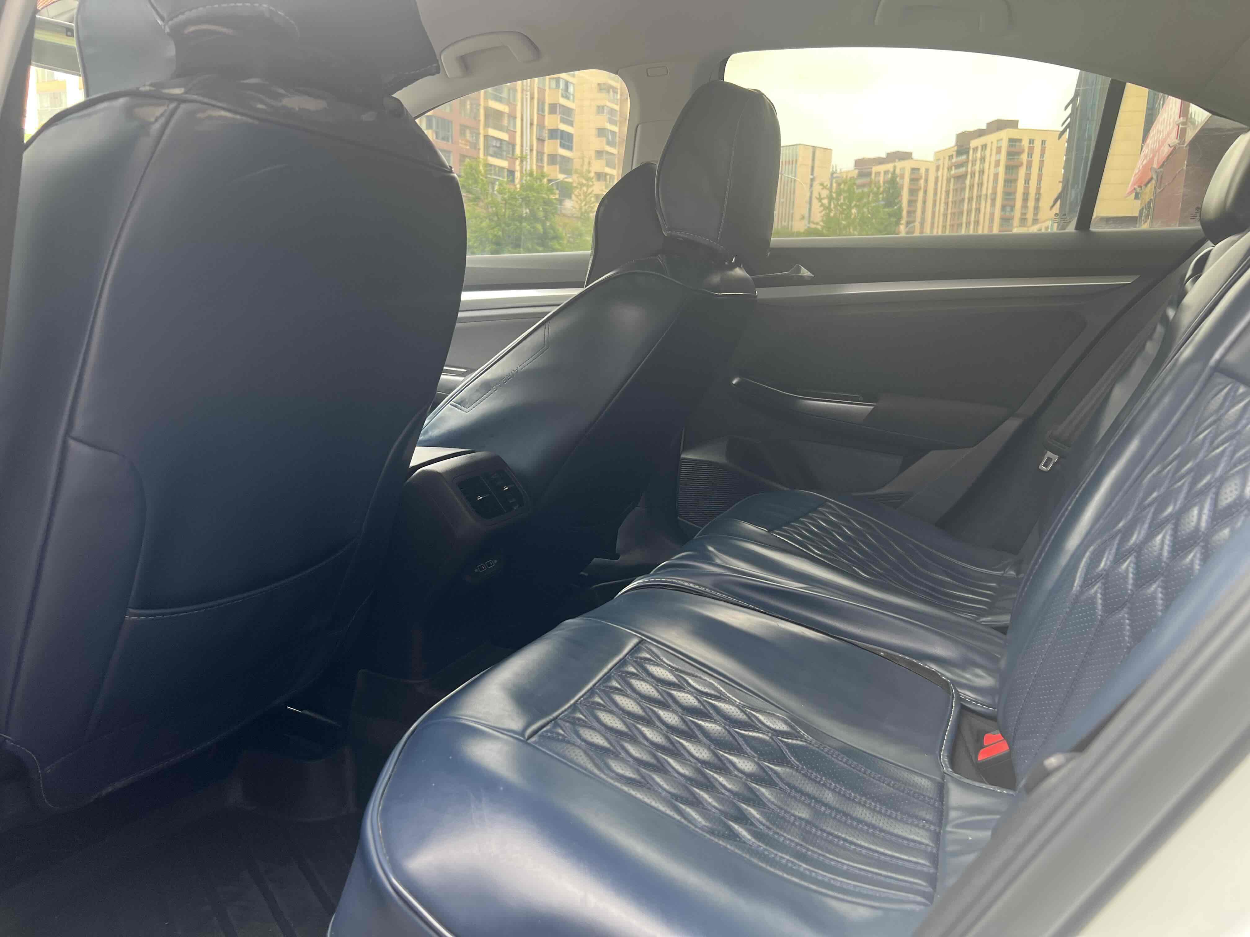 Volkswagen Bora Pure Electric 2021 صورة سيارة #5