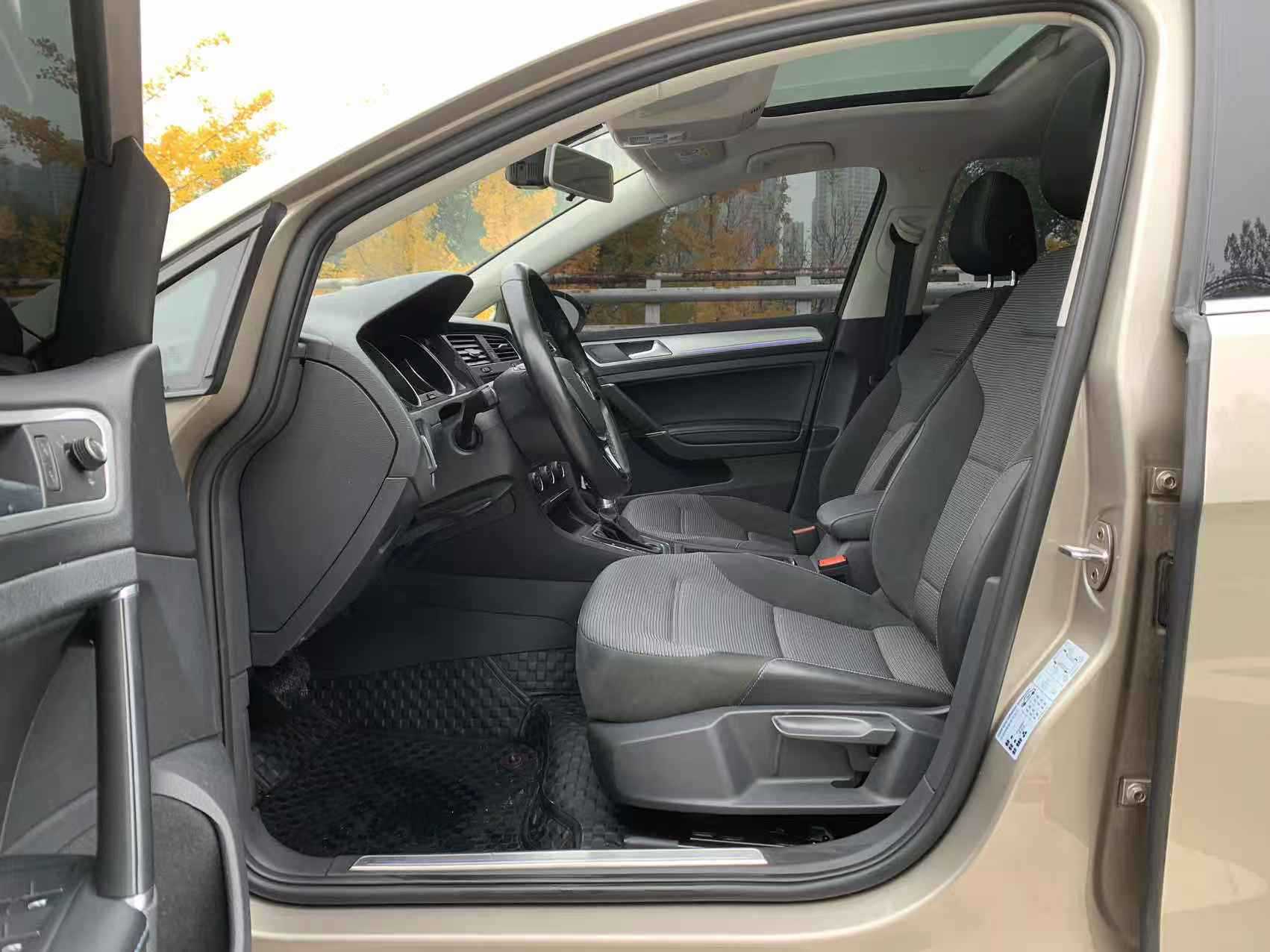 Volkswagen Golf Pure Electric 2020 imagen de coche #5