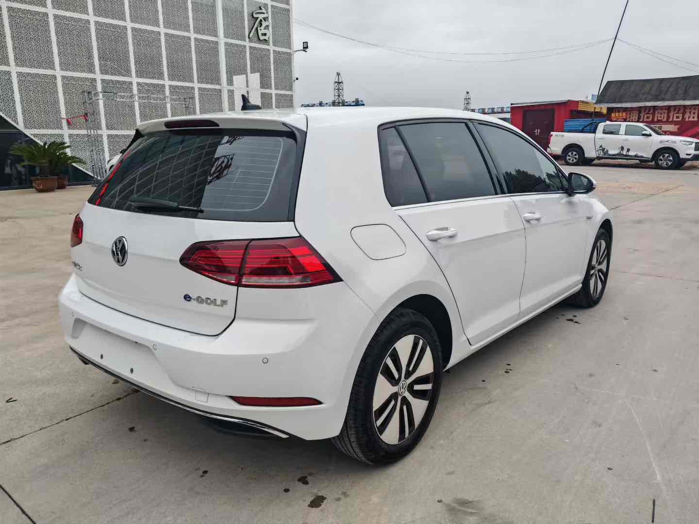 Volkswagen Golf Pure Electric 2020 car image #5