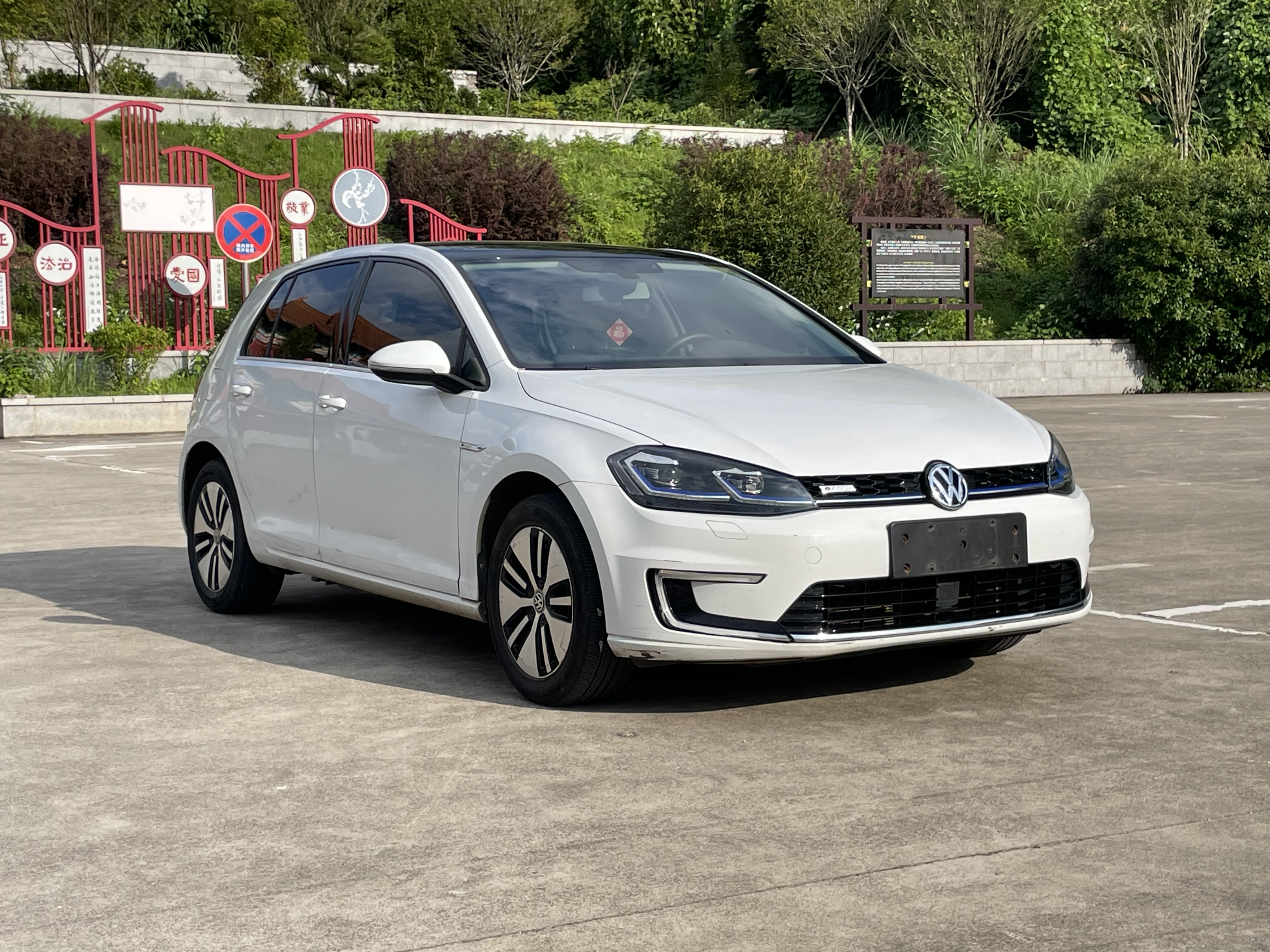 Volkswagen Golf Pure Electric 2020 imagen de coche #5