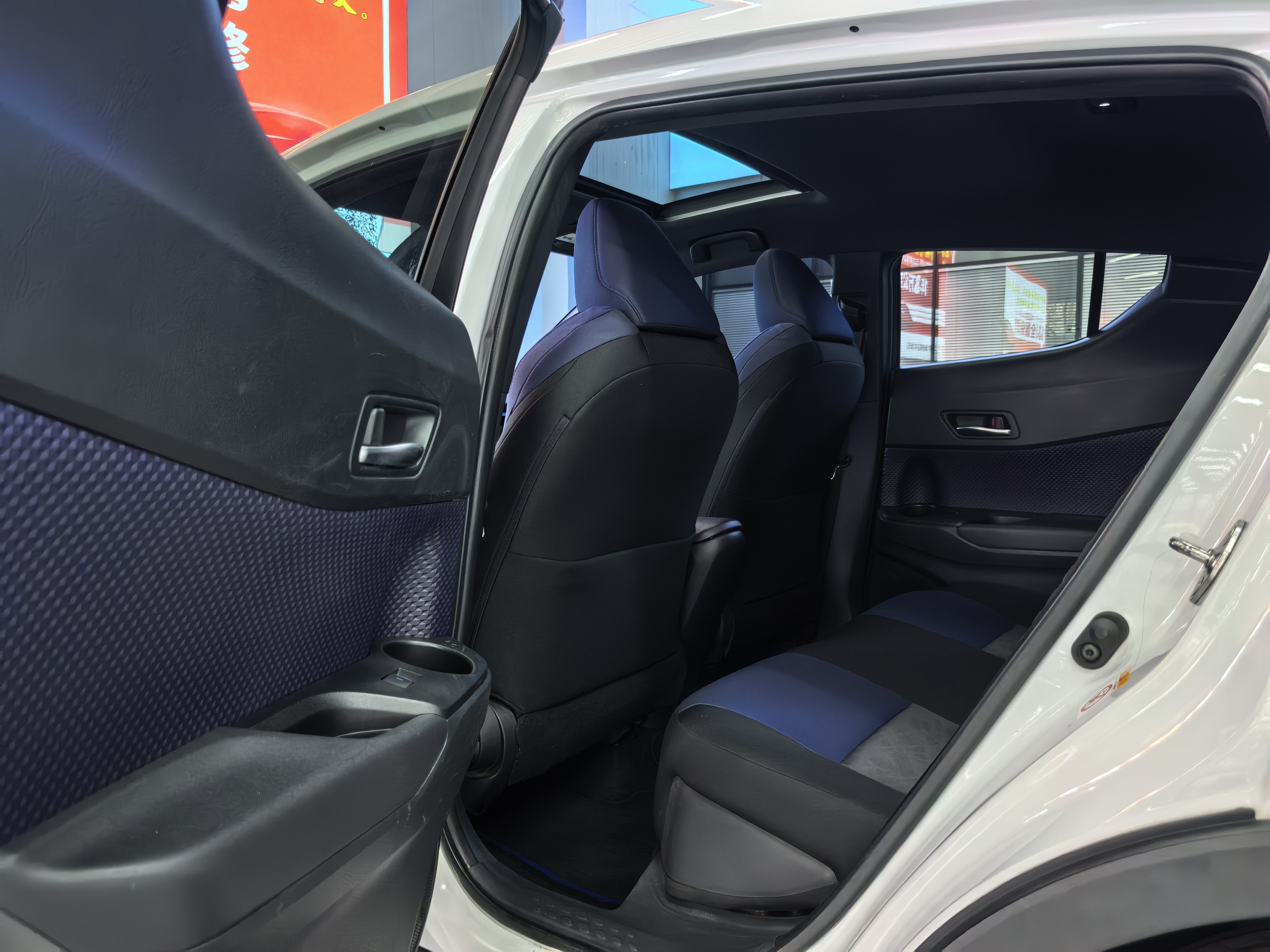 Toyota C-HR 2019 #5 Toyota C-HR 2019 imagen de coche #5