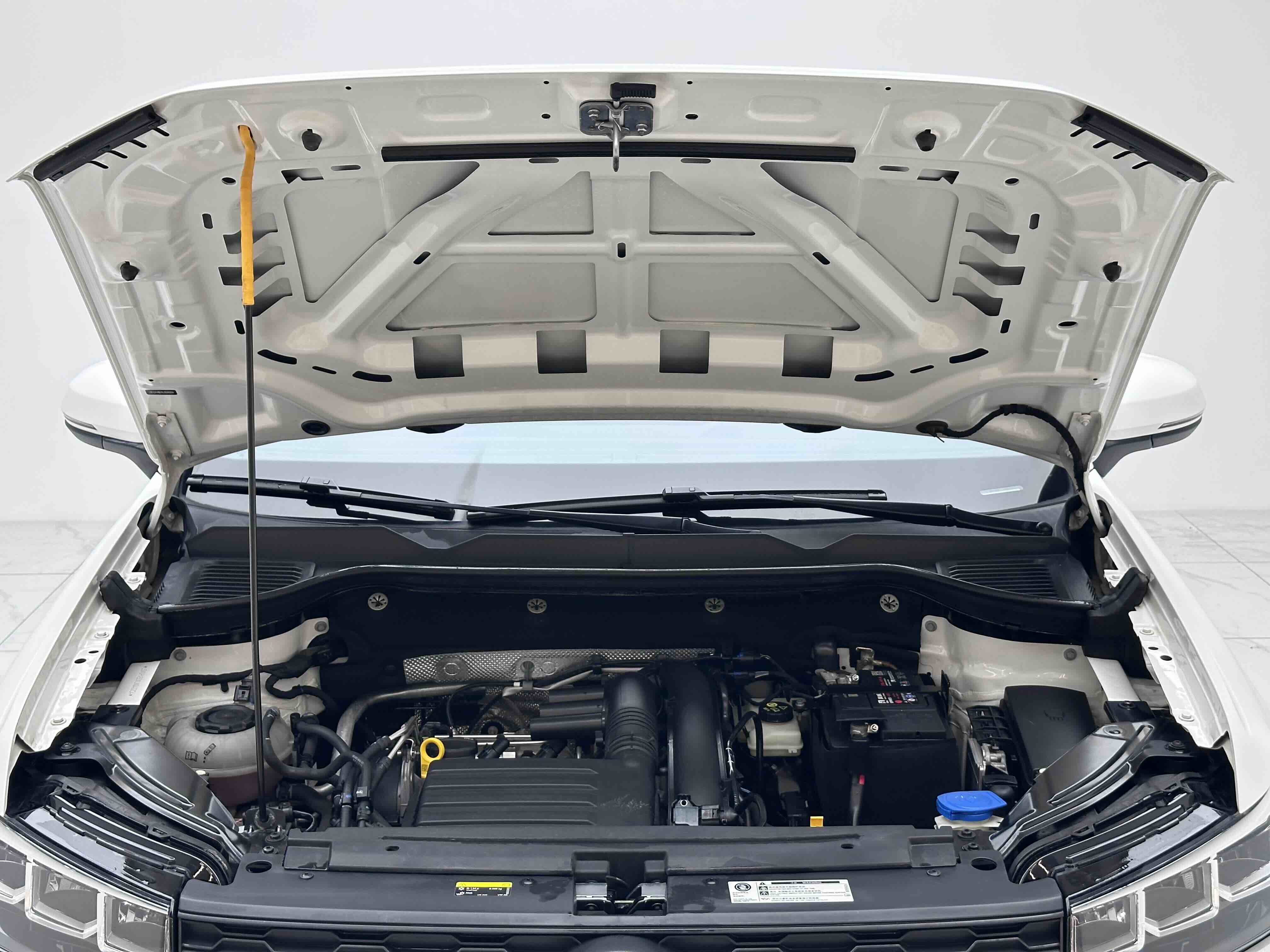 Volkswagen Tharu 2020 car image #5