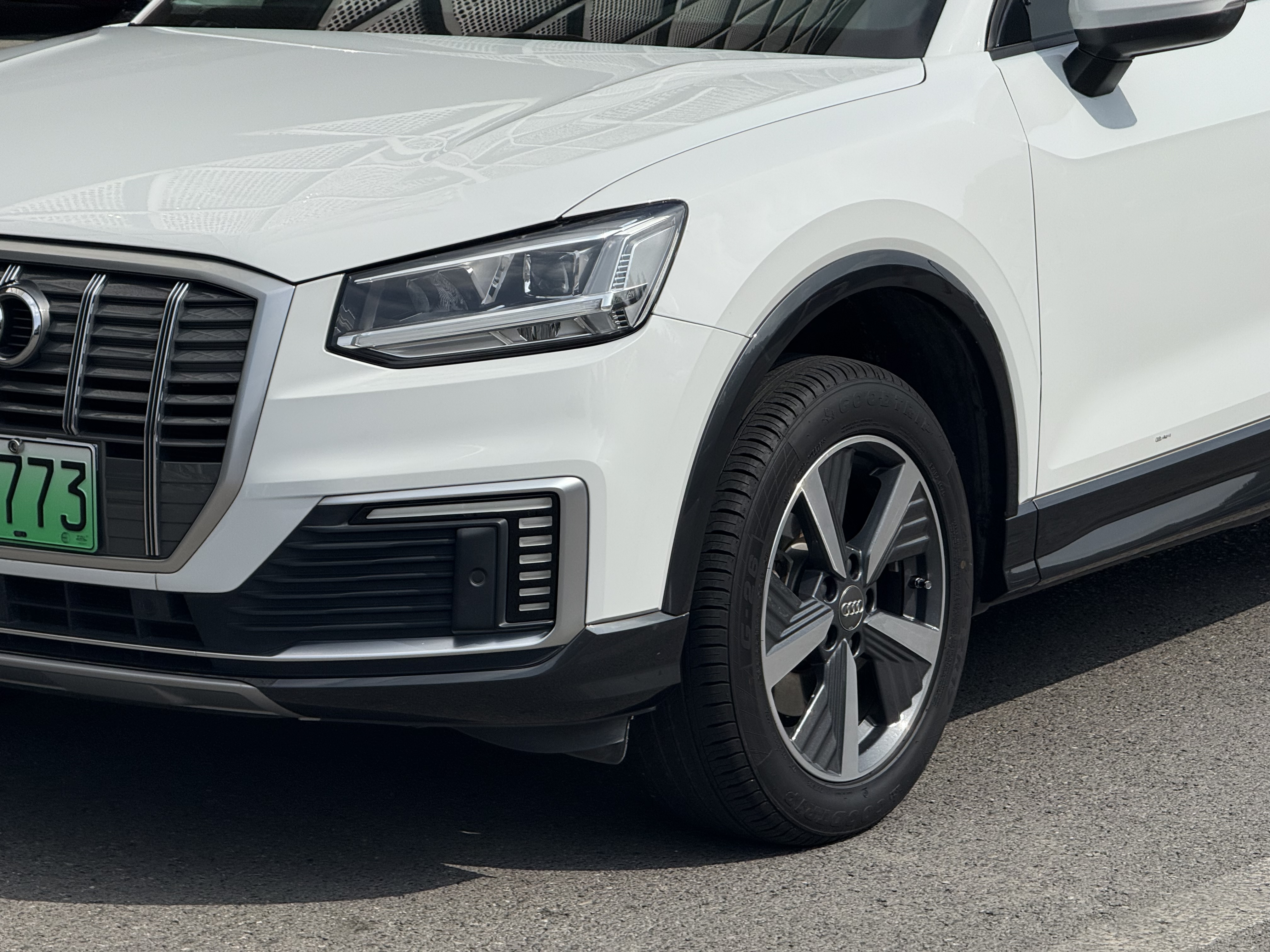 Q2L e-tron 2021 car image #5