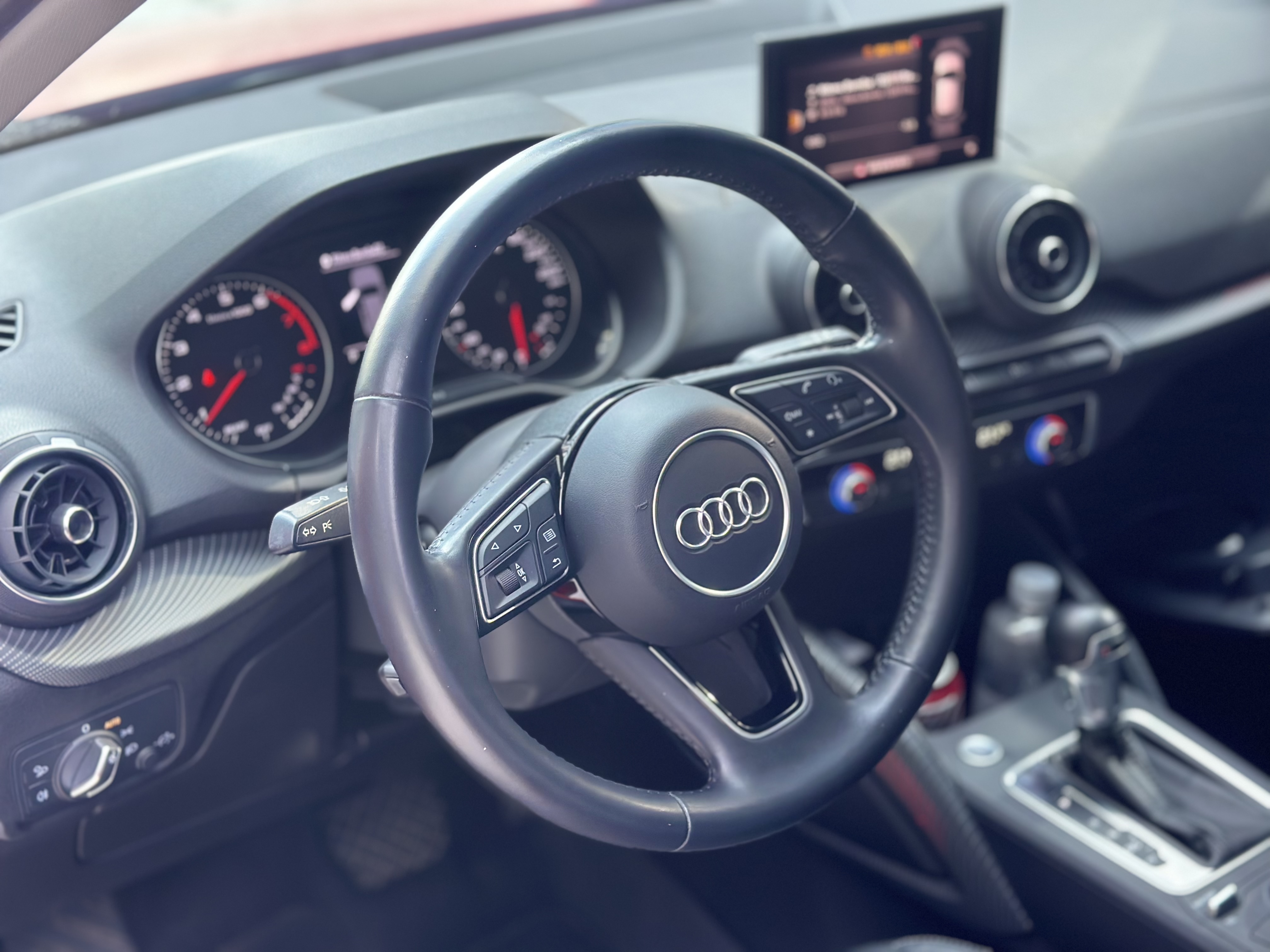 Q2L 2020 car image #5