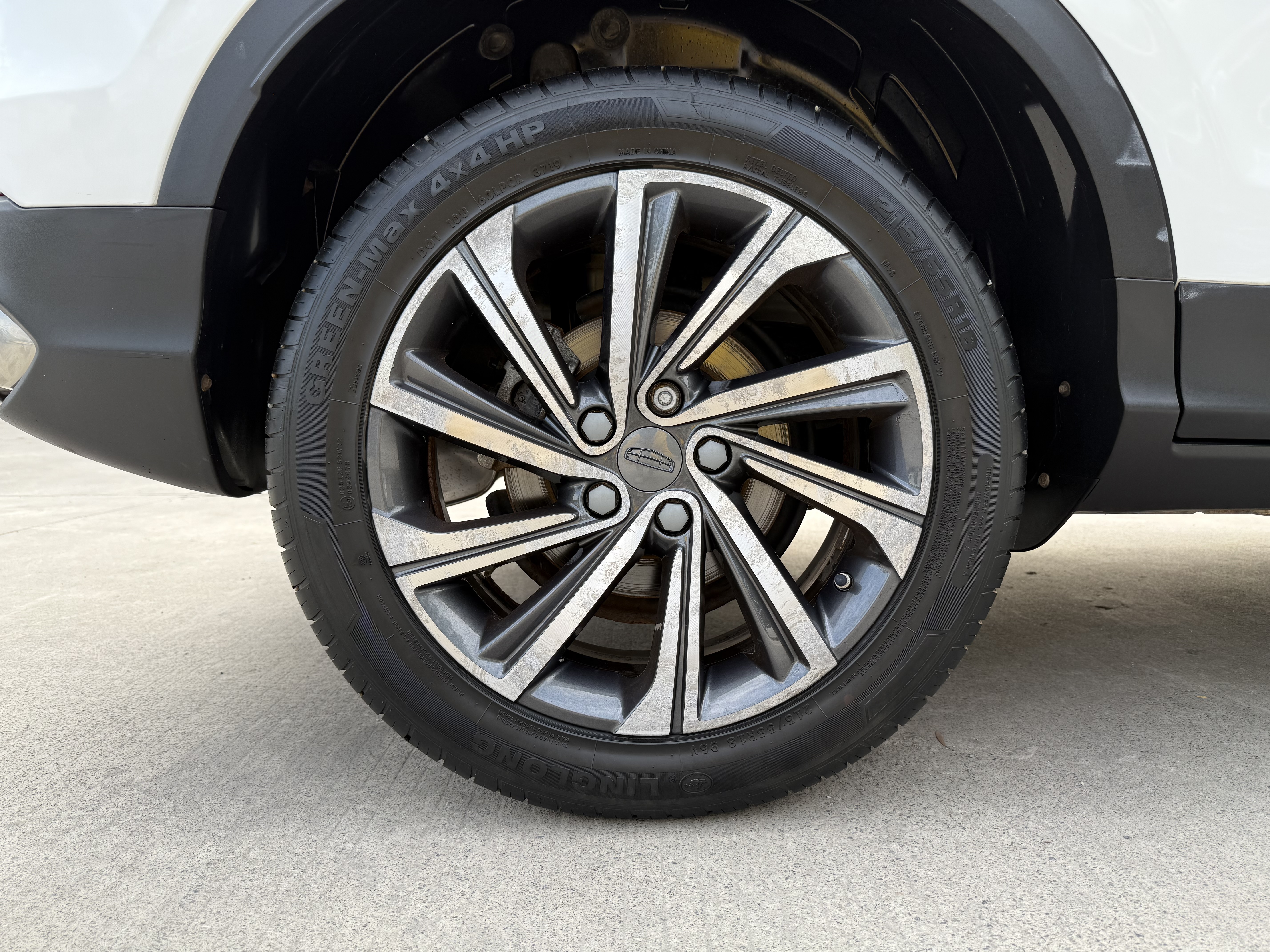 GEELY 2020 #5 GEELY 2020 car image #5
