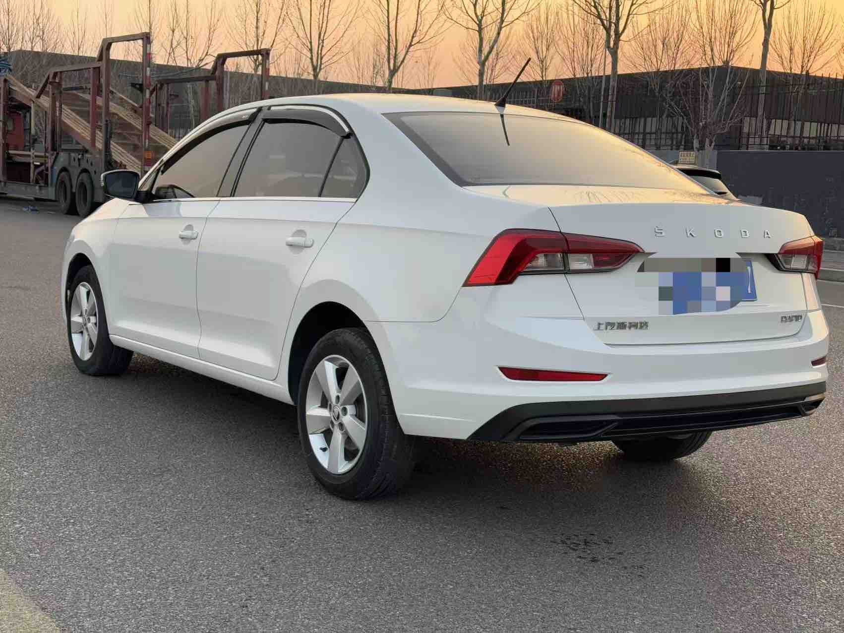 Skoda Rapid 2021 immagine di auto #5