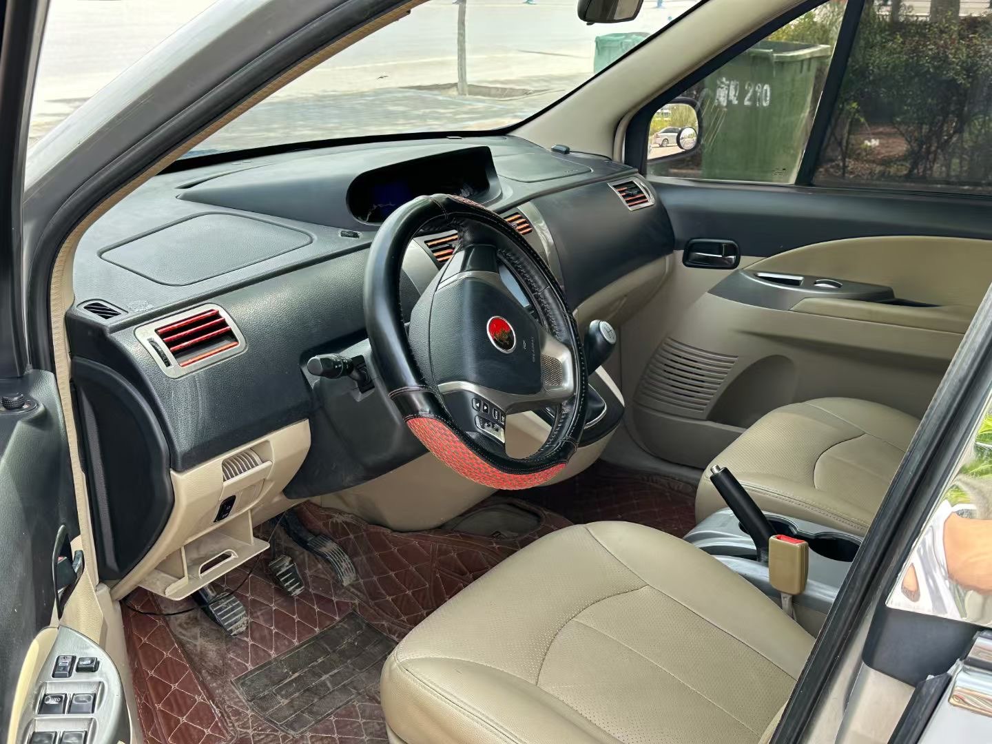 Forthing JOYEAR SUV 2012 car image #5