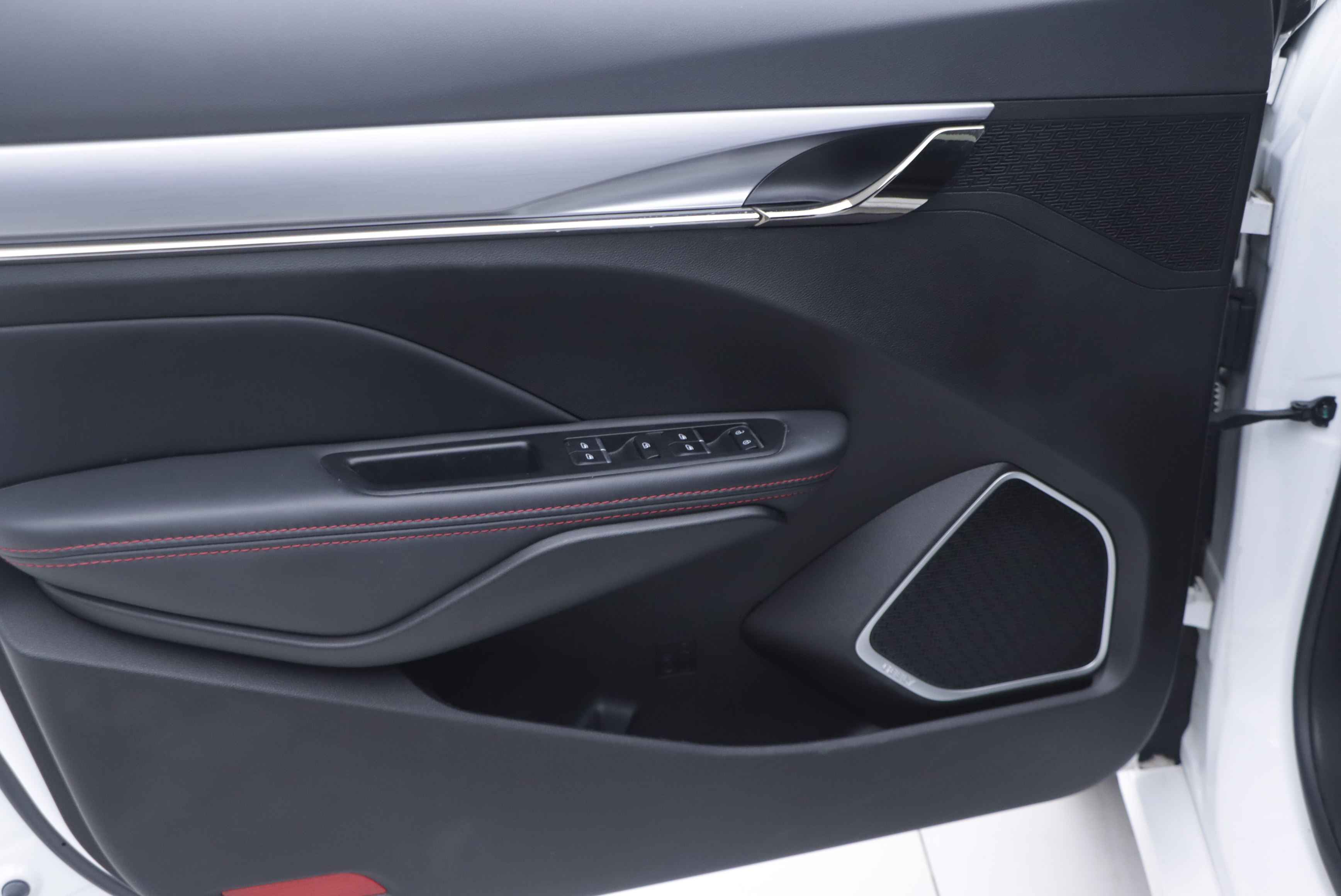 GEELY Binray 2021 car image #5