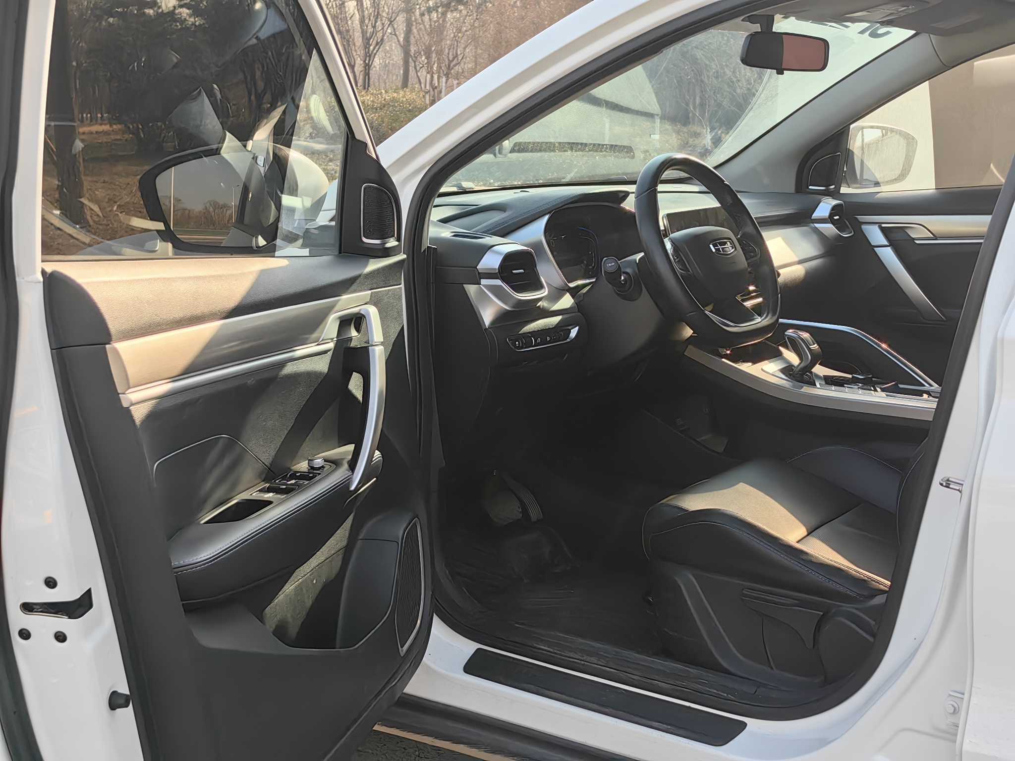 GEELY Coolray New Energy 2021 #5 GEELY Coolray New Energy 2021 car image #5