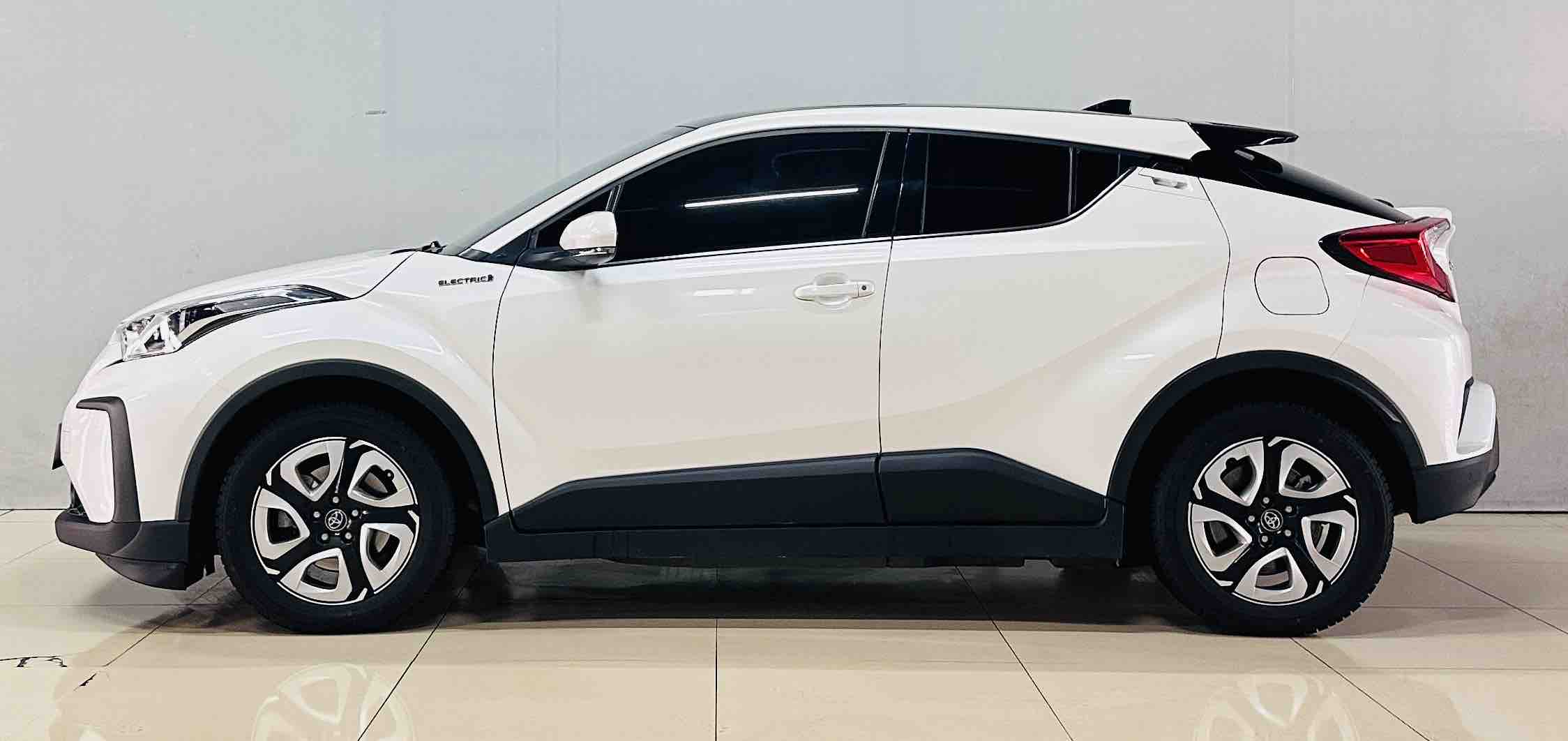 Toyota C-HR EV 2021 immagine di auto #5