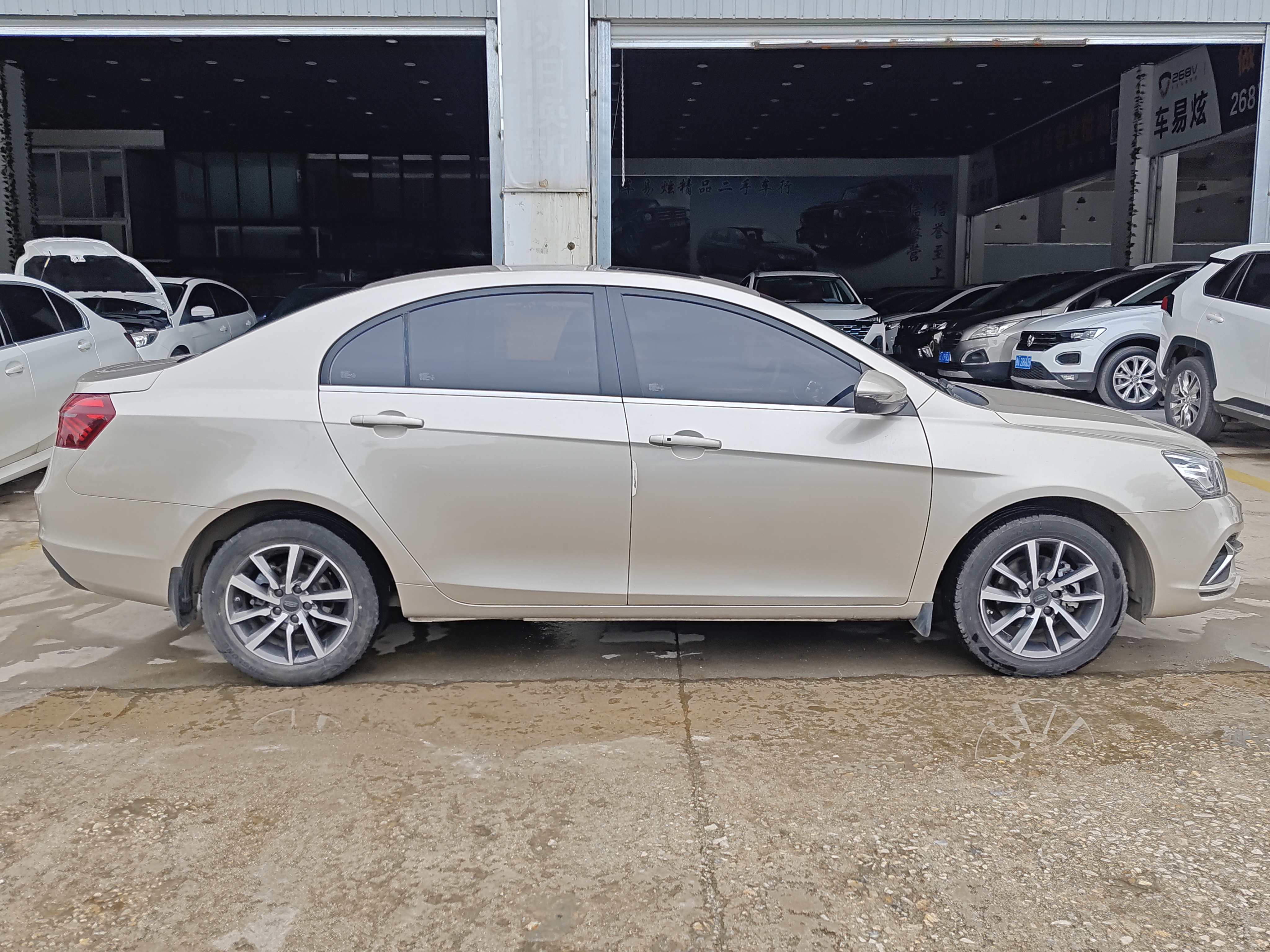 GEELY Emgrand 2020 #5 GEELY Emgrand 2020 car image #5