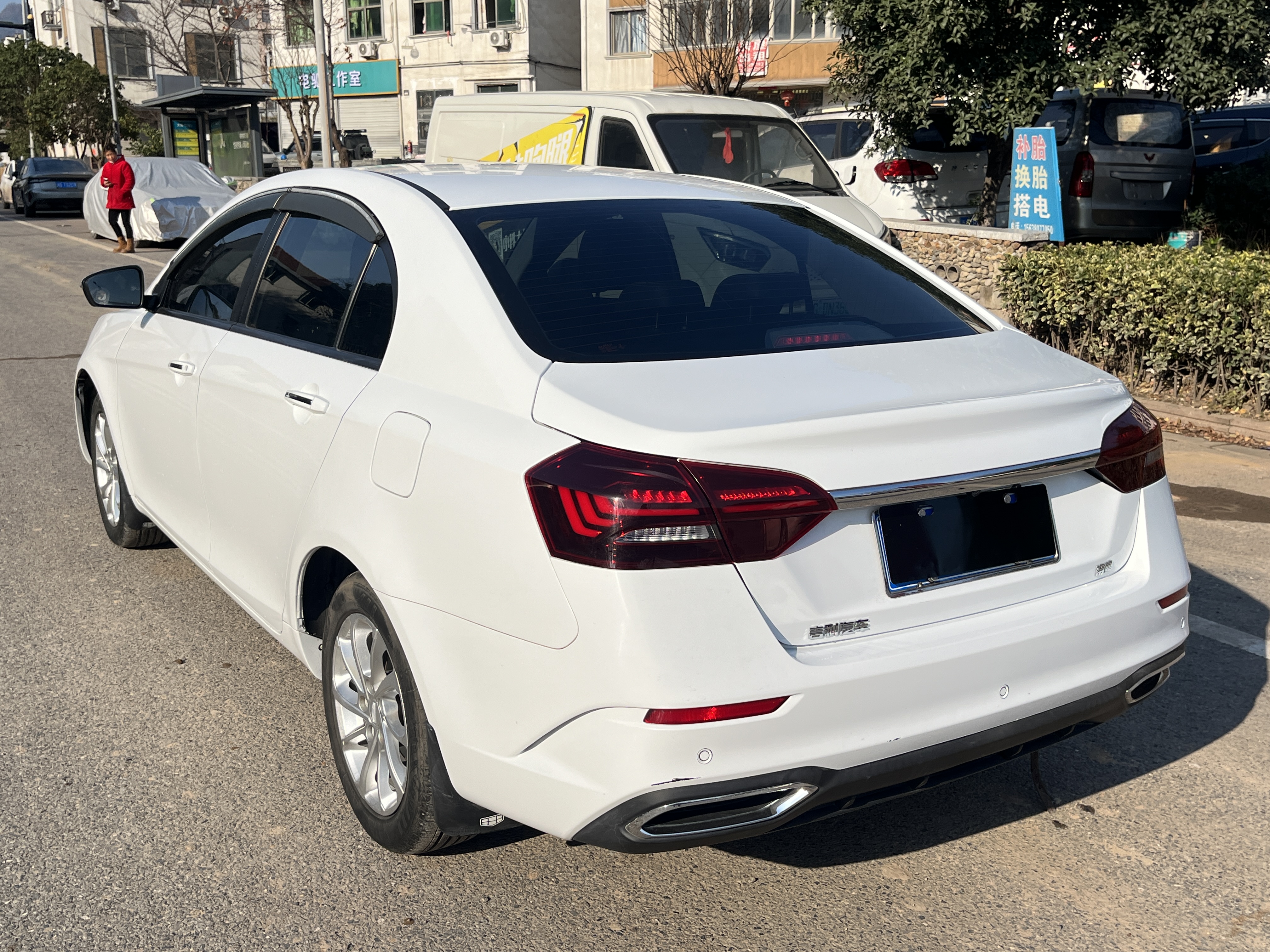 GEELY Emgrand 2021 car image #5
