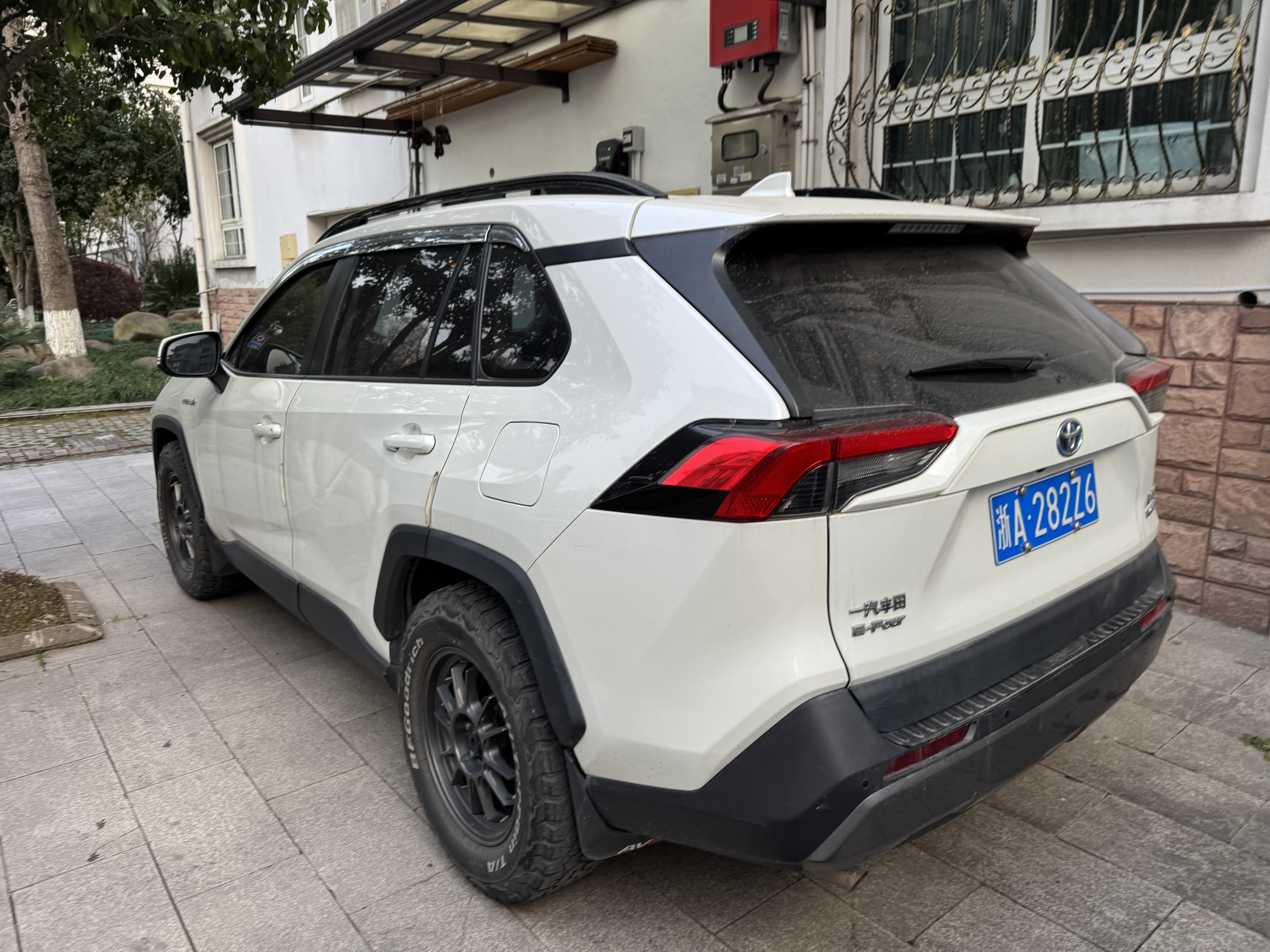 Toyota RAV4 2020 car image #5