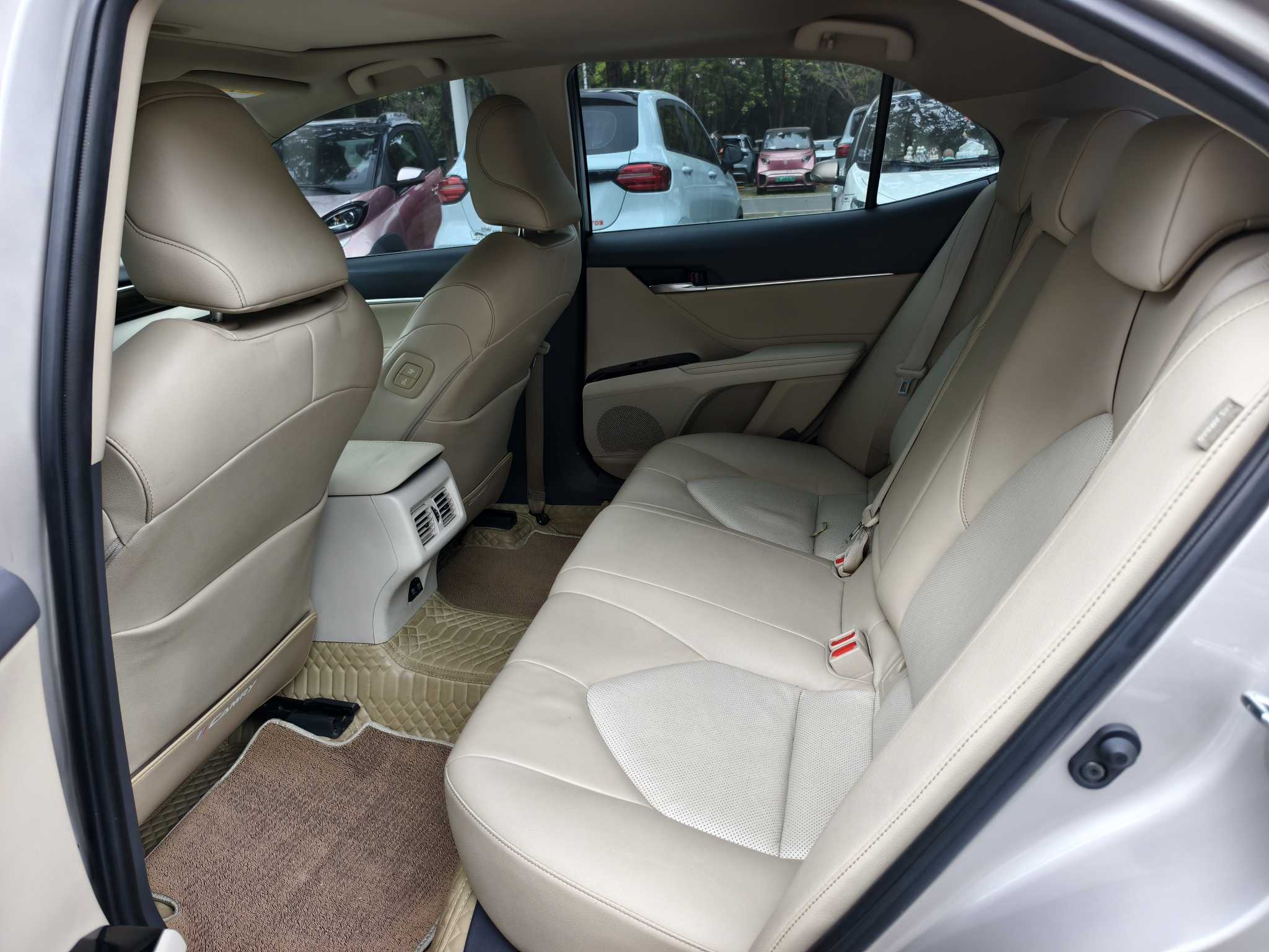 Toyota Camry 2020 car image #5