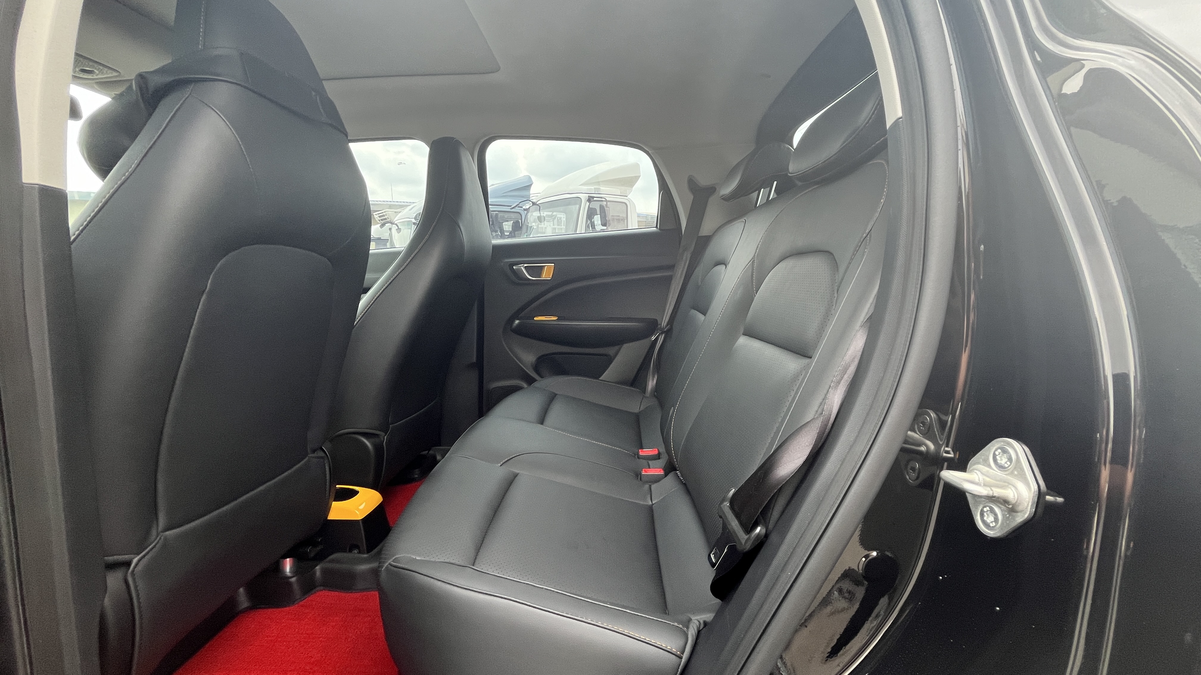 零跑汽车 零跑T03 2021 汽车图片 #5