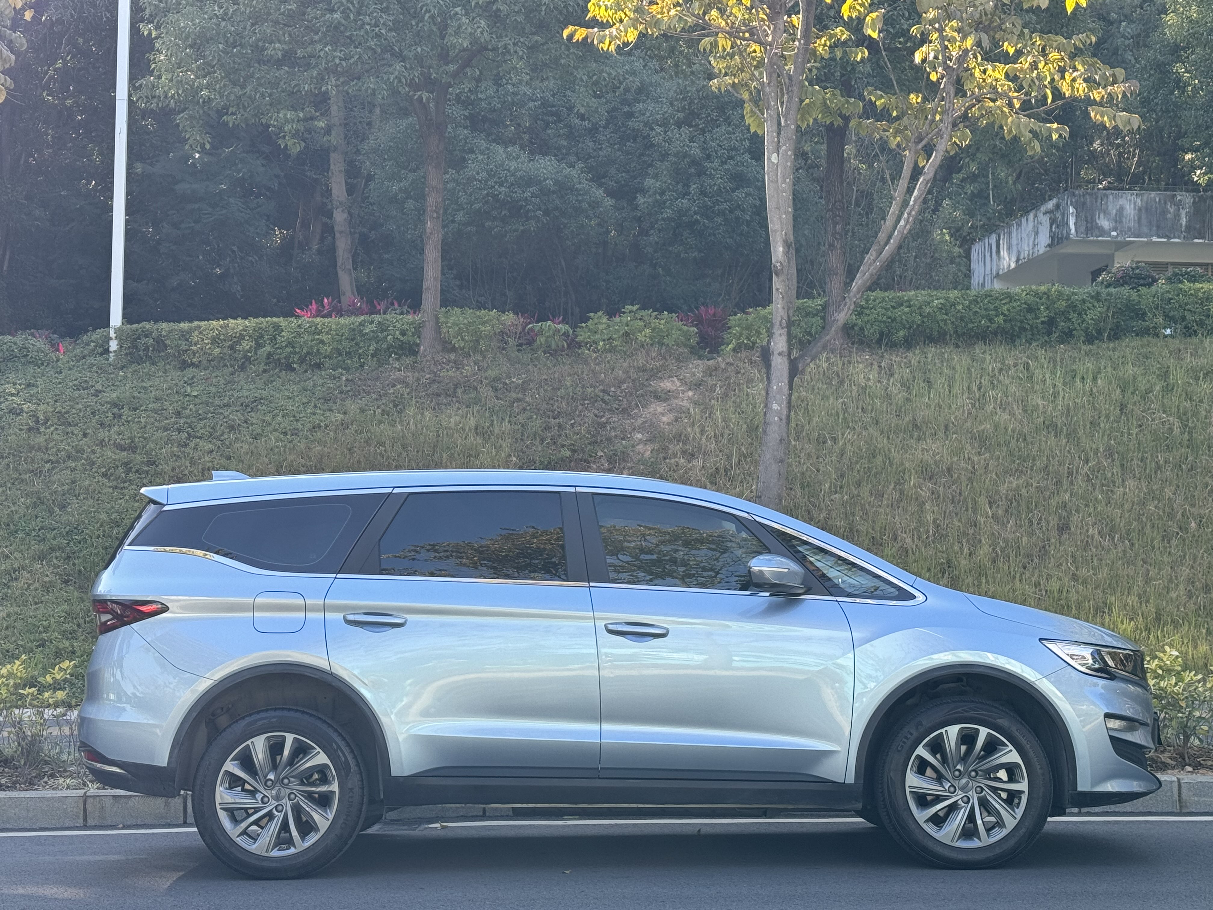 GEELY JiaJi New Energy 2021 car image #5