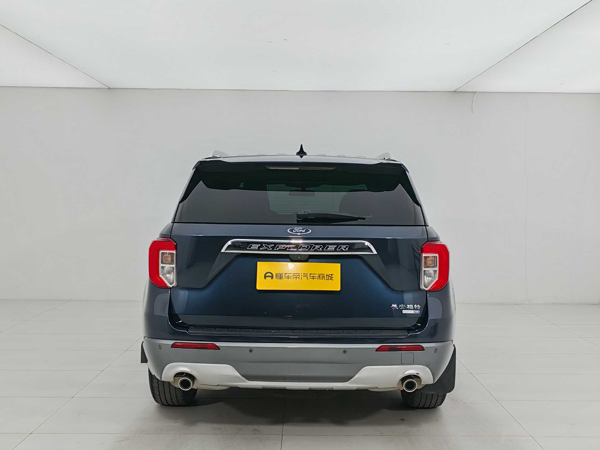 Ford Explorer 2022 car image #5