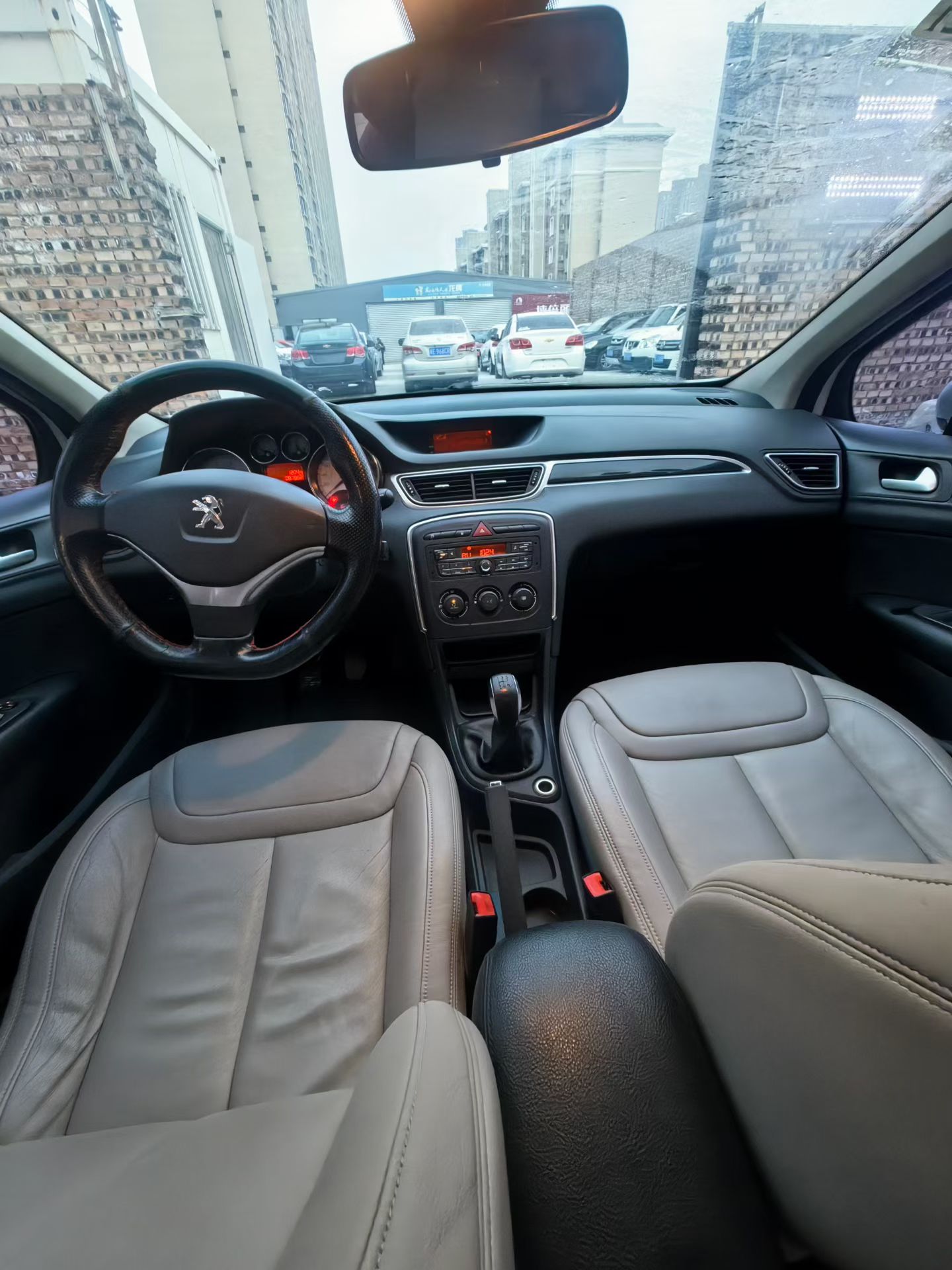 Peugeot 308 2014 car image #5