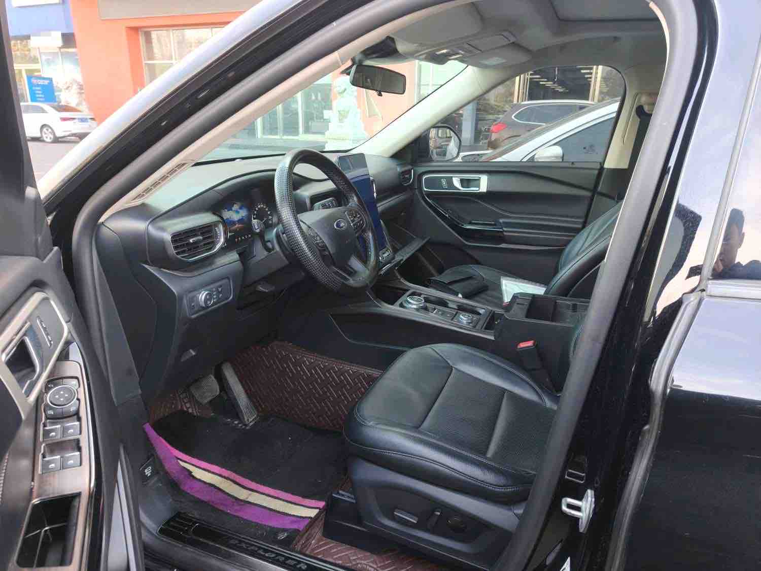 Ford Explorer 2021 car image #5