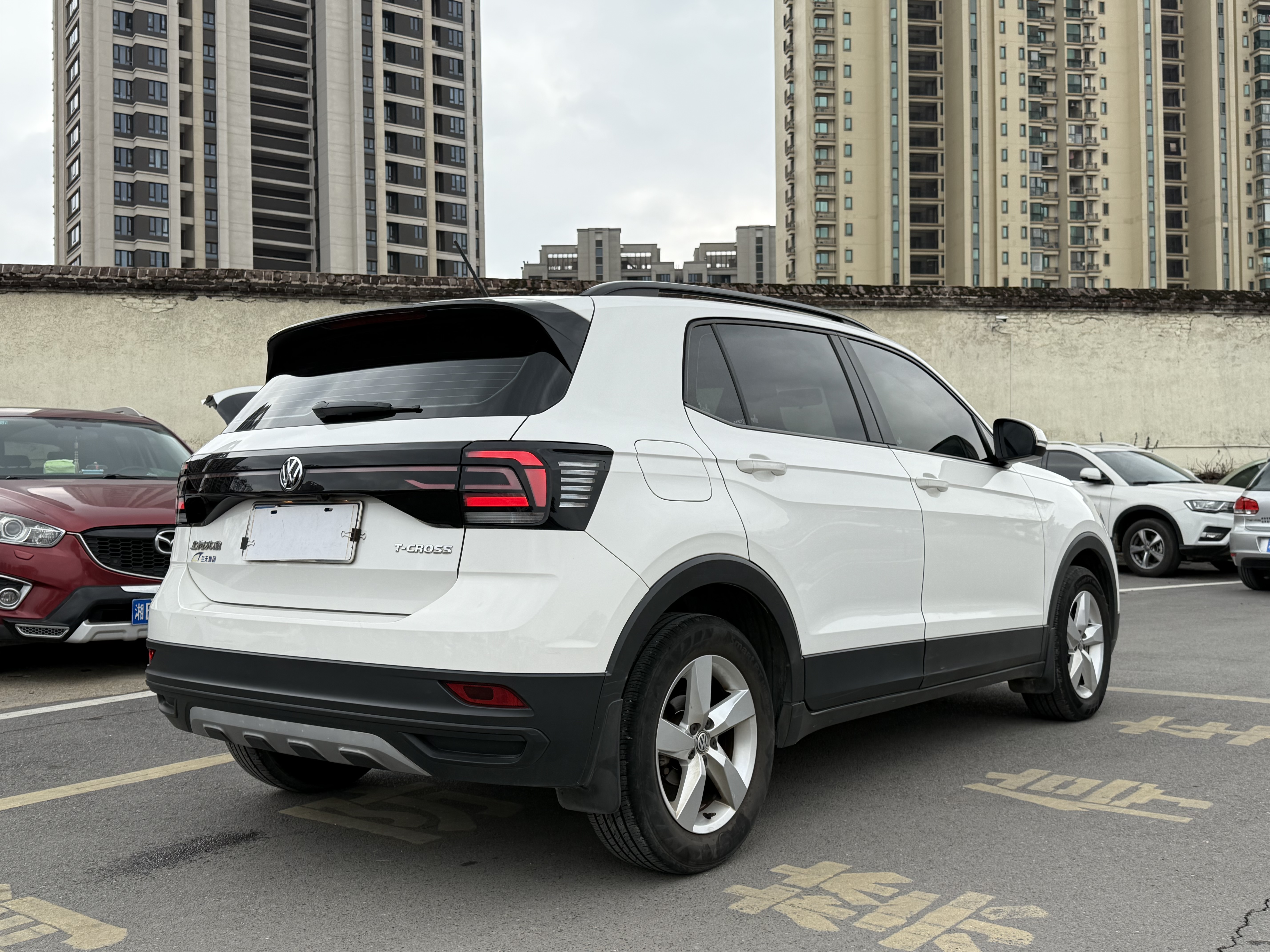 Volkswagen T-Cross 2020 #5 Volkswagen T-Cross 2020 car image #5