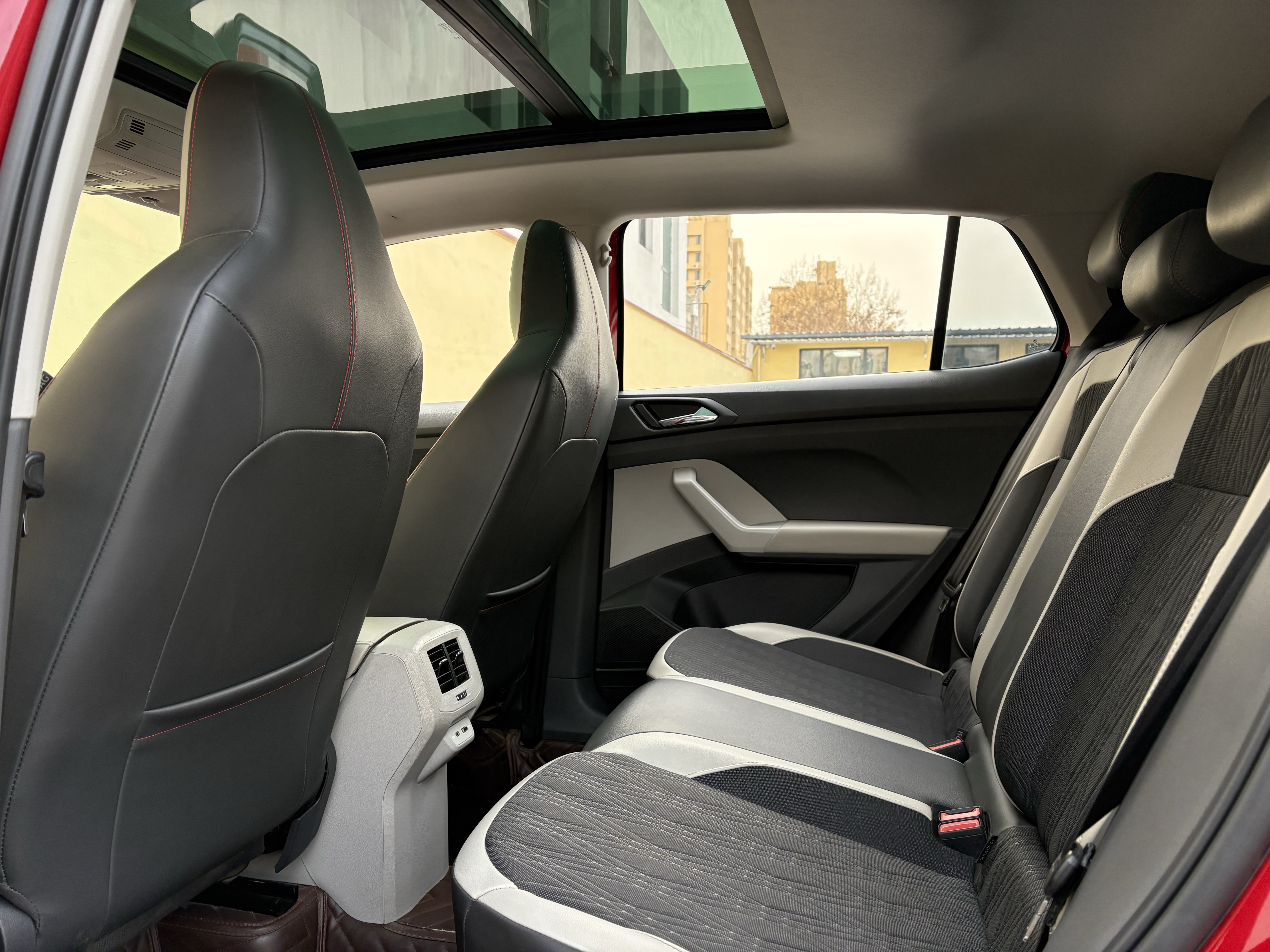 Volkswagen T-Cross 2021 #5 Volkswagen T-Cross 2021 car image #5