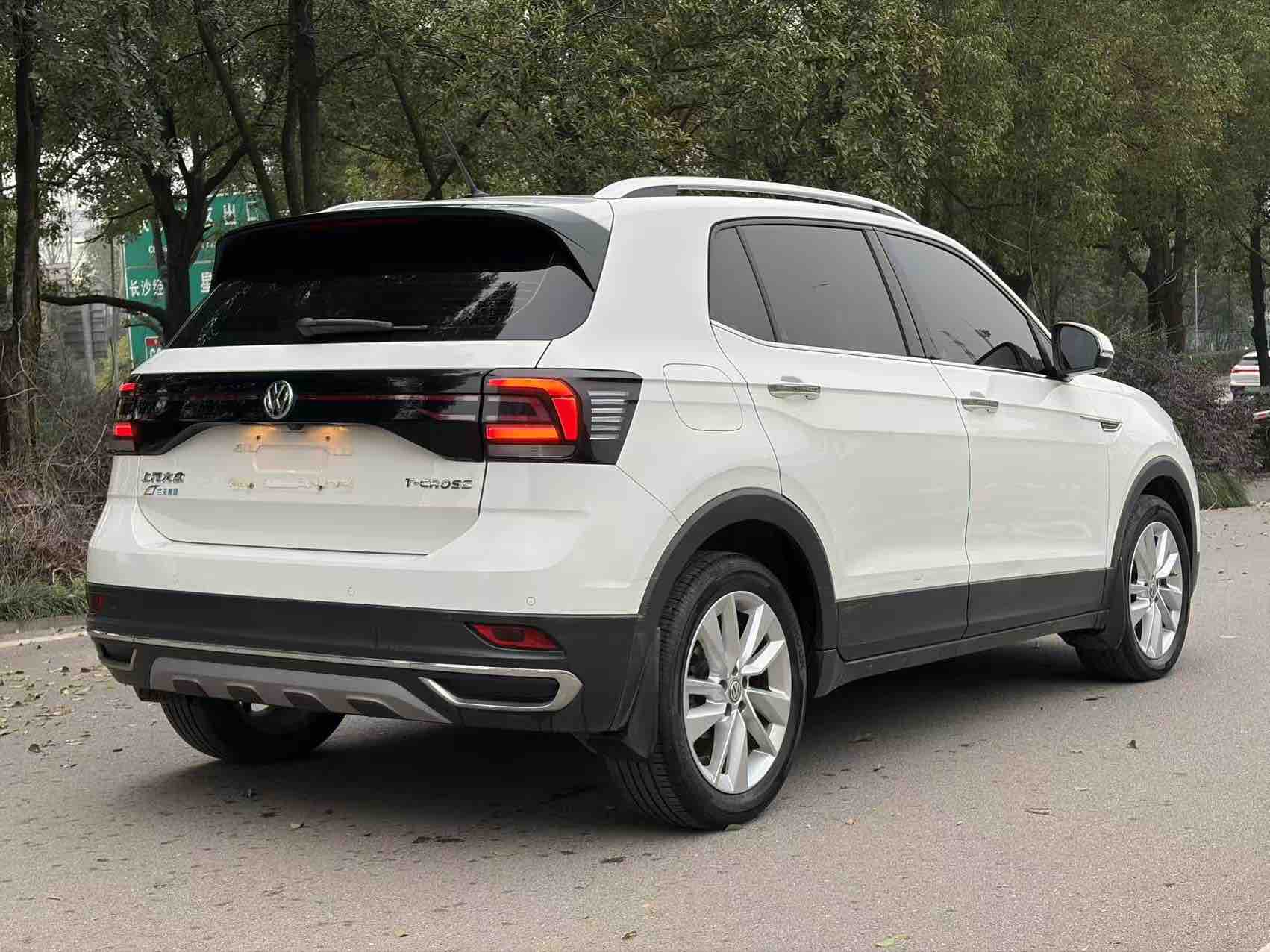 Volkswagen T-Cross 2020 #5 Volkswagen T-Cross 2020 car image #5