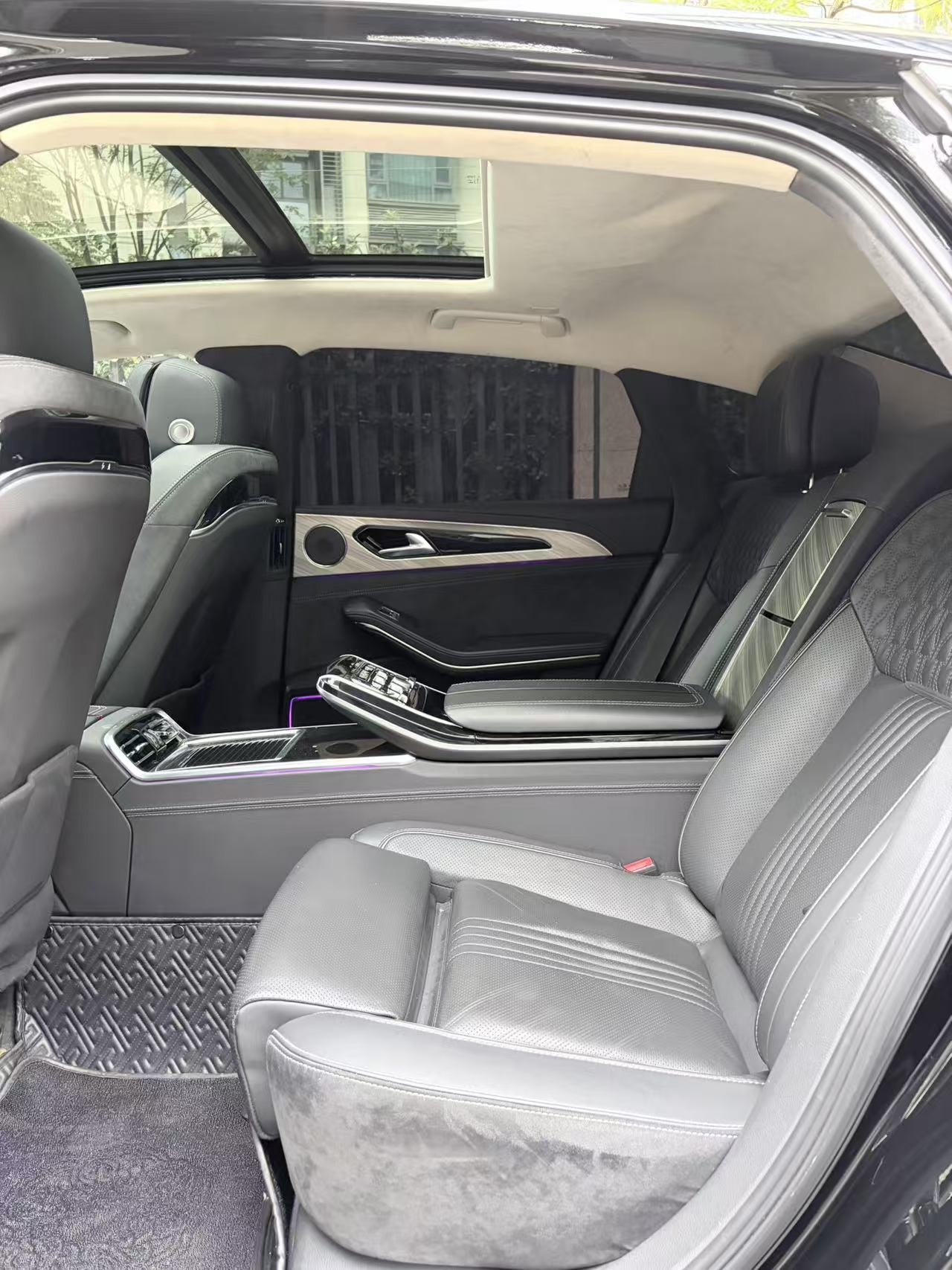 HongQi H9 2020 car image #5