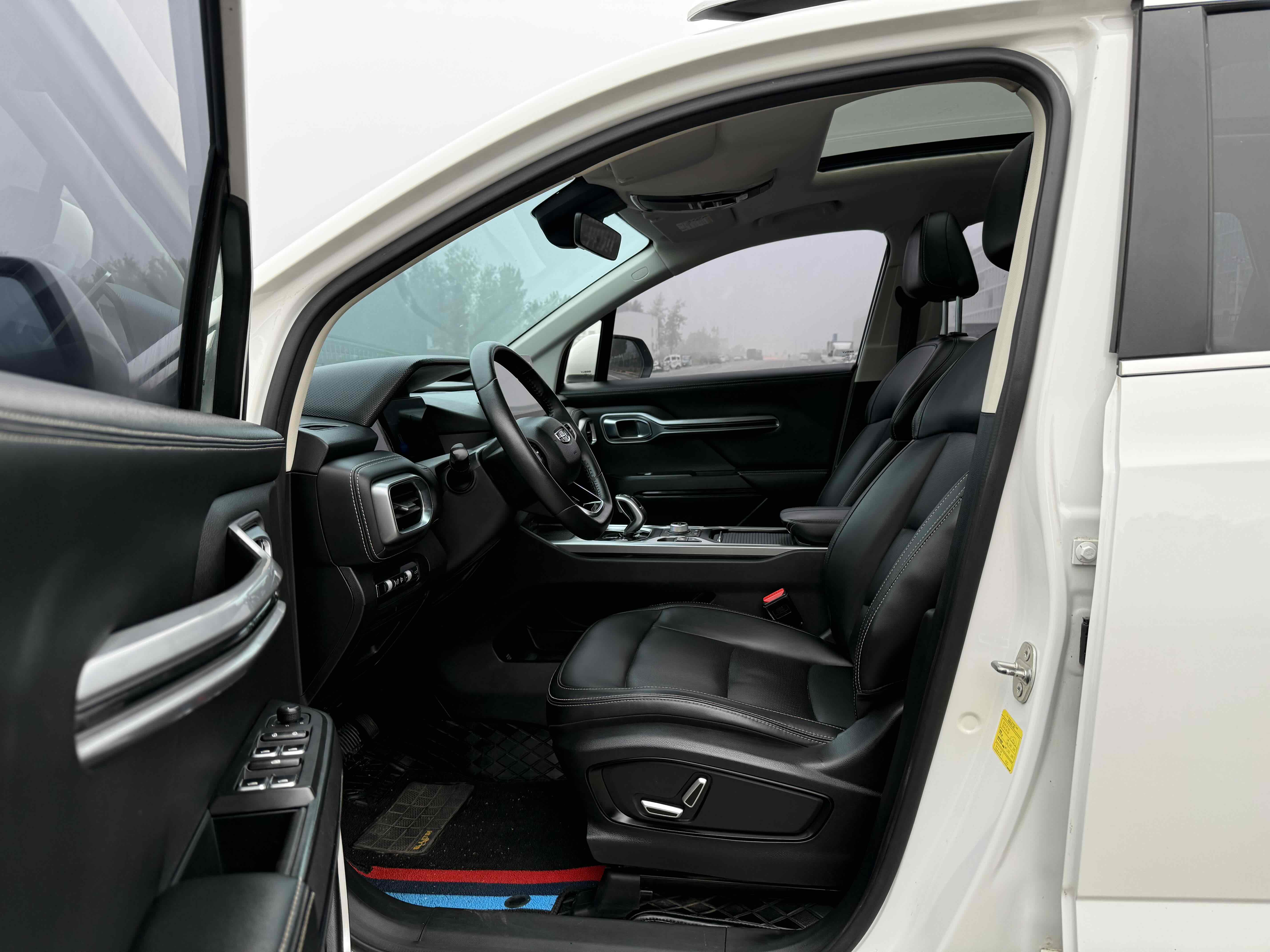 GEELY Okavango 2021 صورة سيارة #5