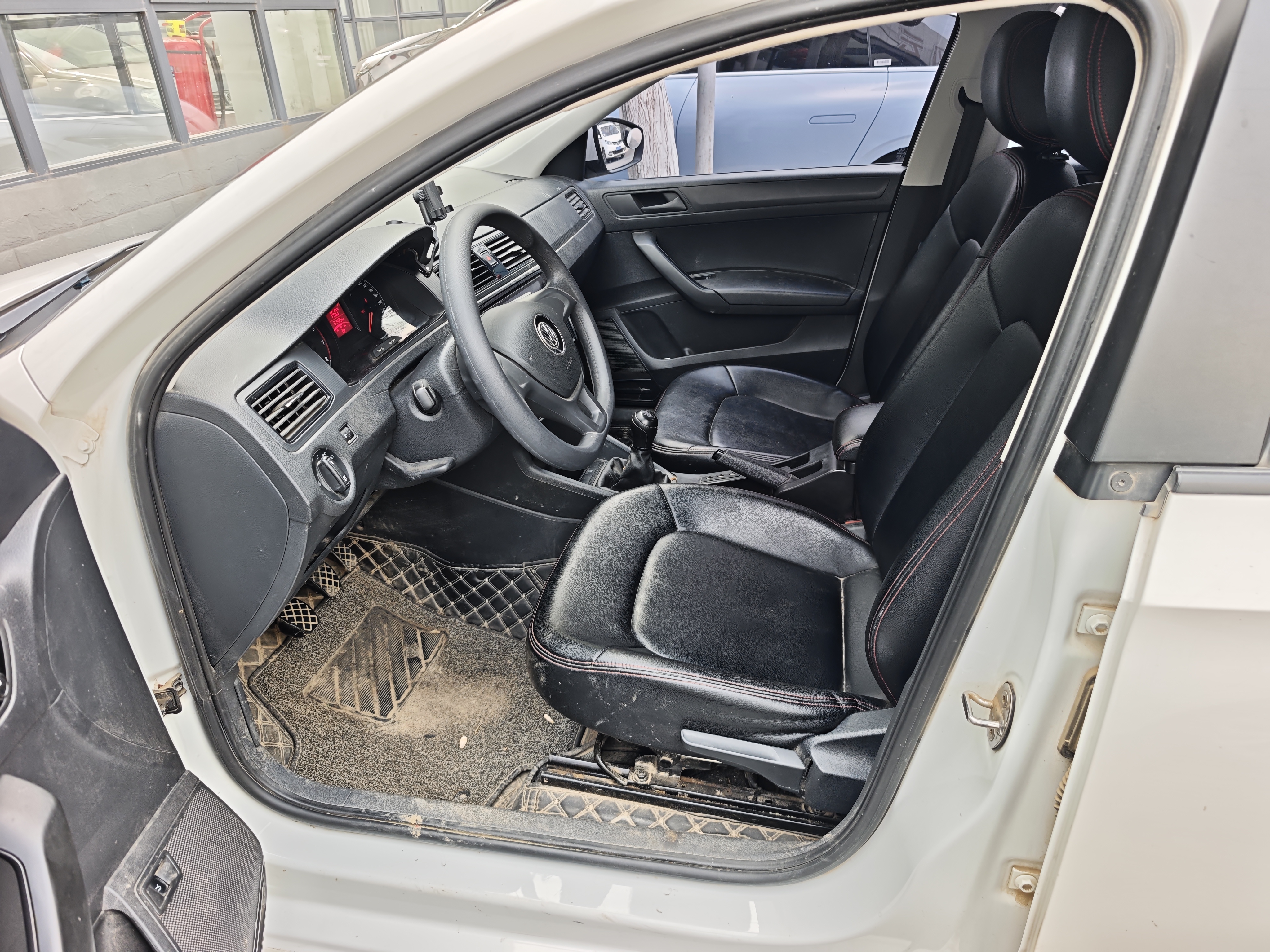 Santana 2021 car image #5