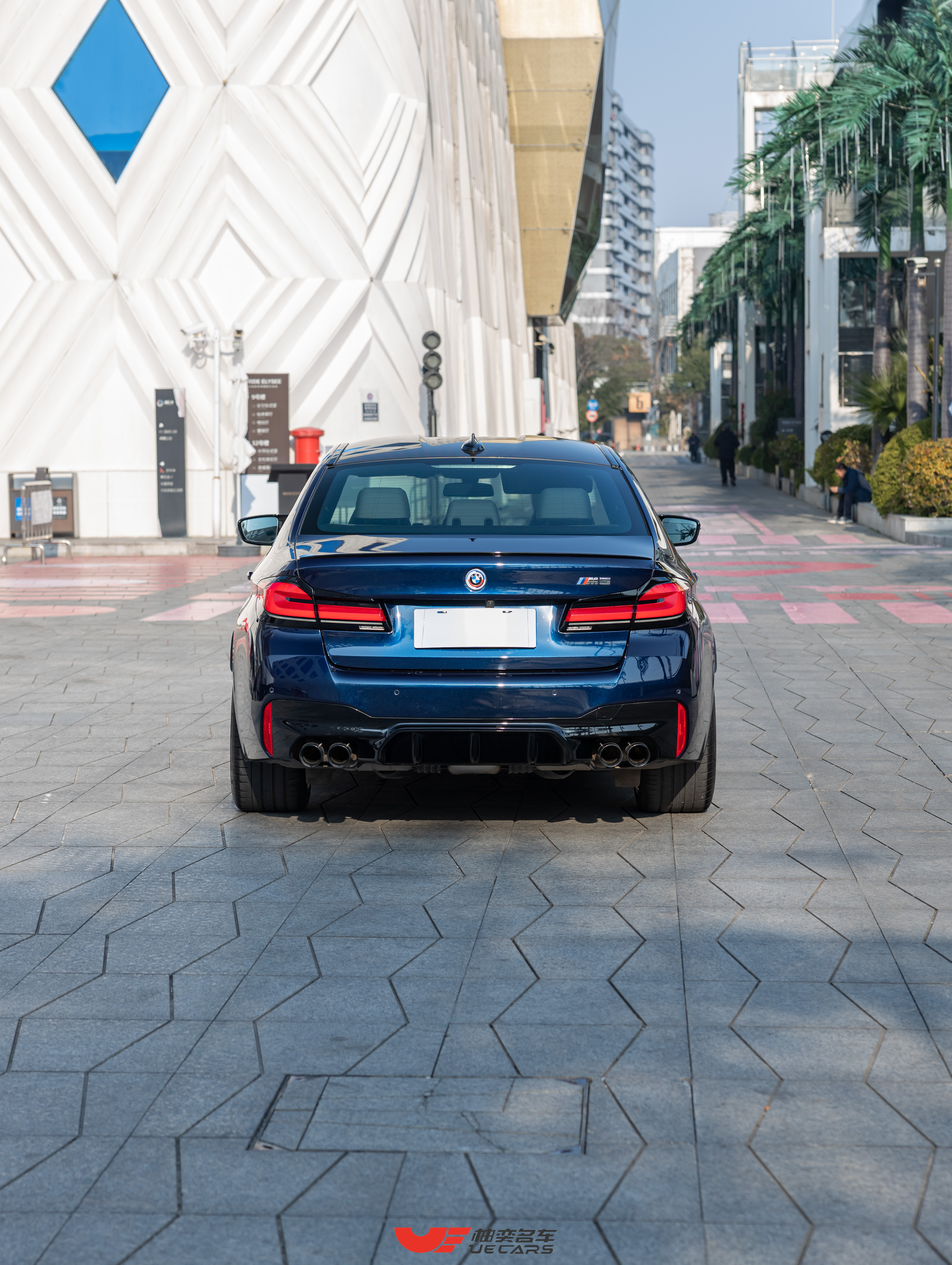 BMW M5 2023 изображение автомобиля #5