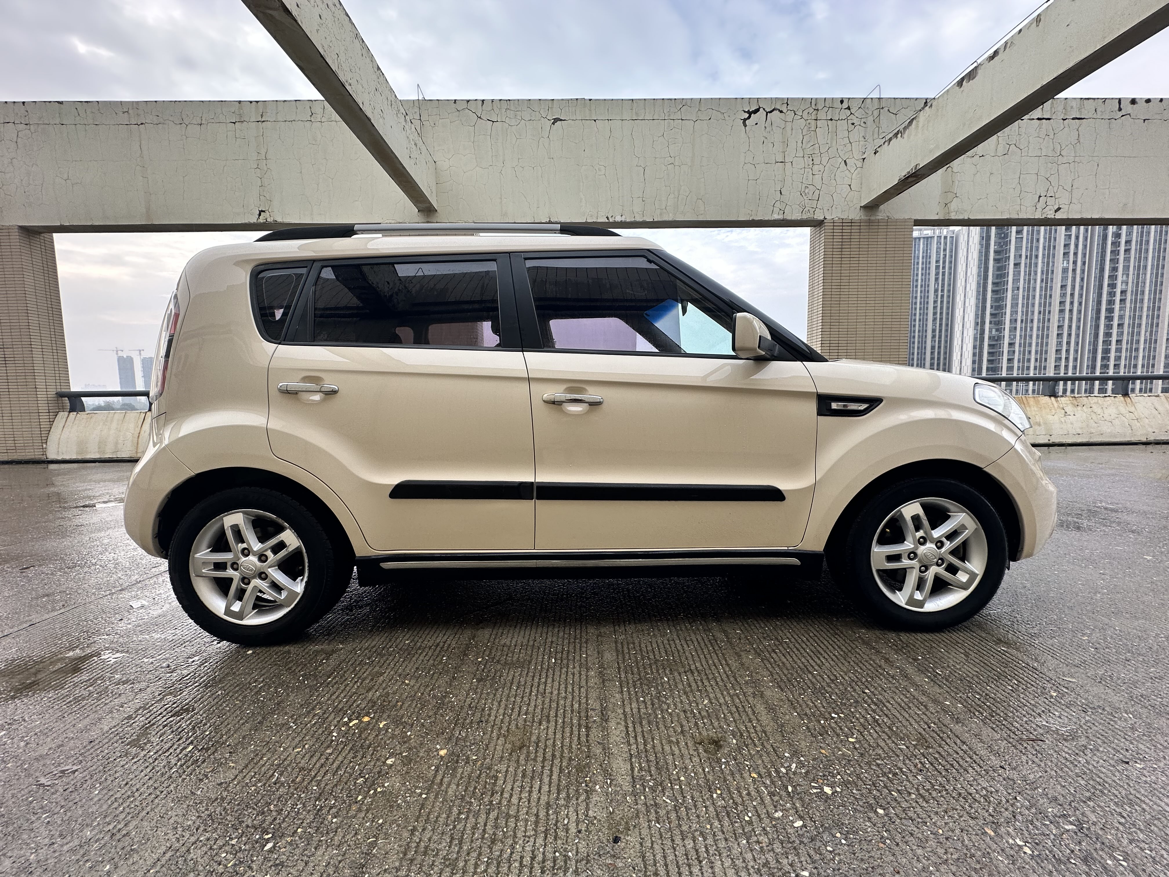 起亚 秀尔 2012 汽车图片 #5