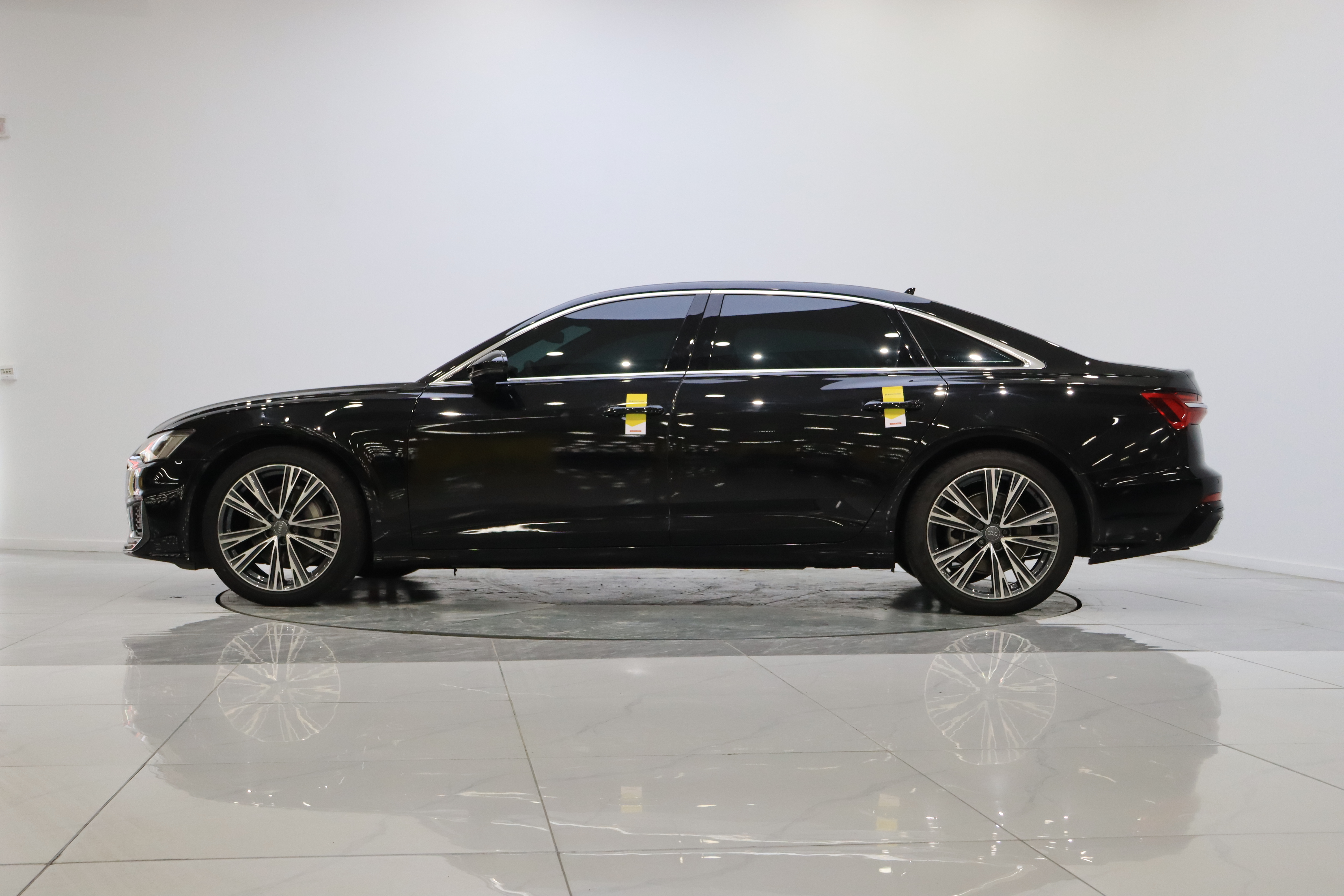 2021 car image #5