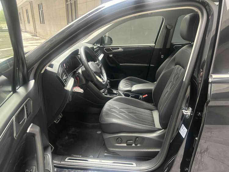 Volkswagen Tiguan L 2021 #5 Volkswagen Tiguan L 2021 car image #5