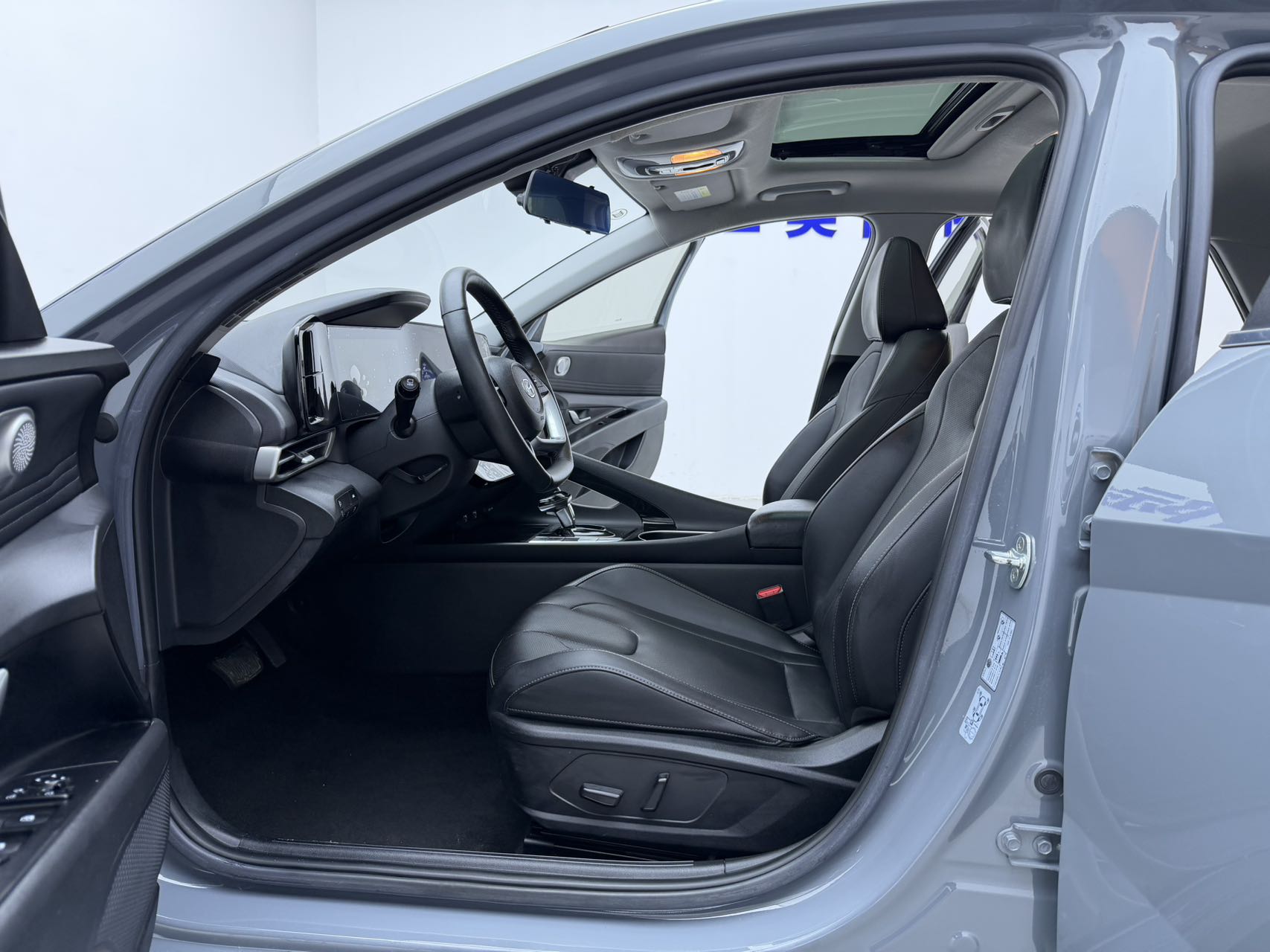 Hyundai Elantra 2022 car image #5