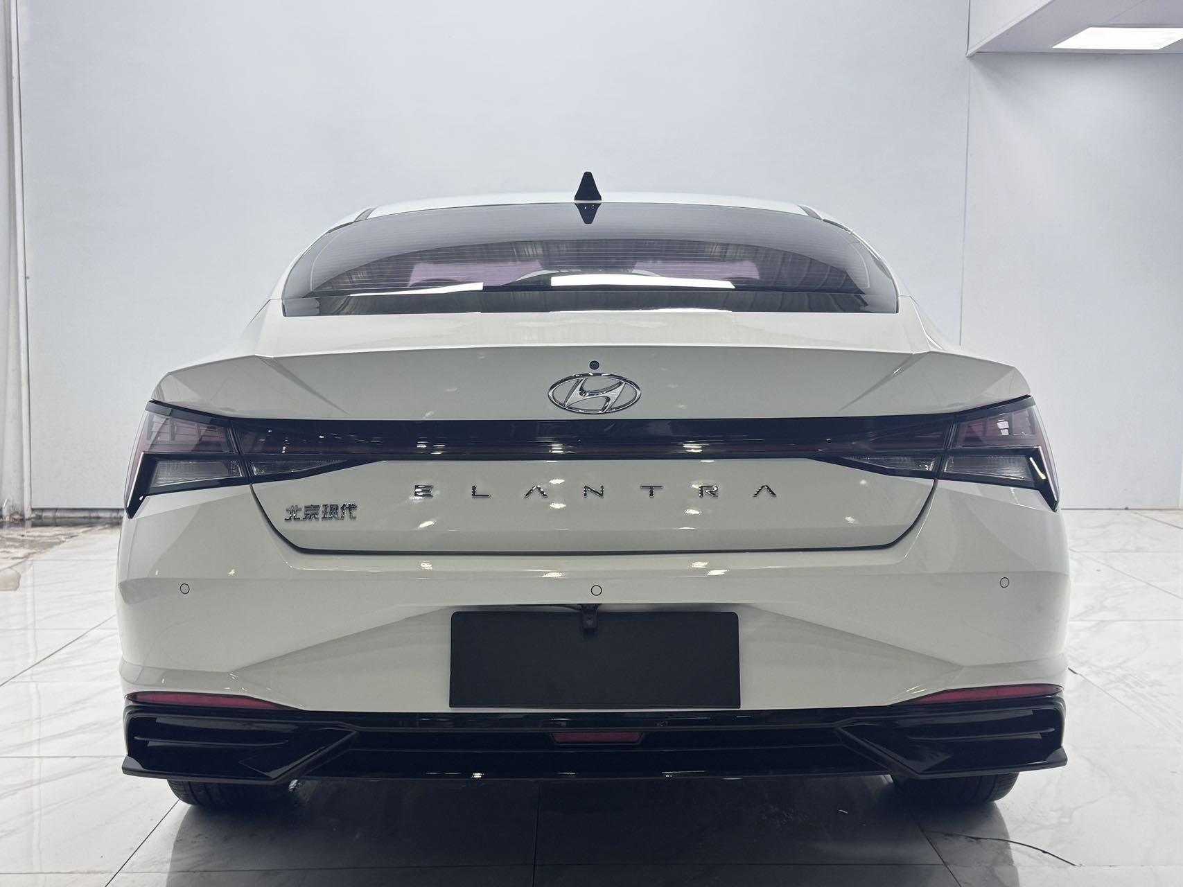 Hyundai Elantra 2021 immagine di auto #5