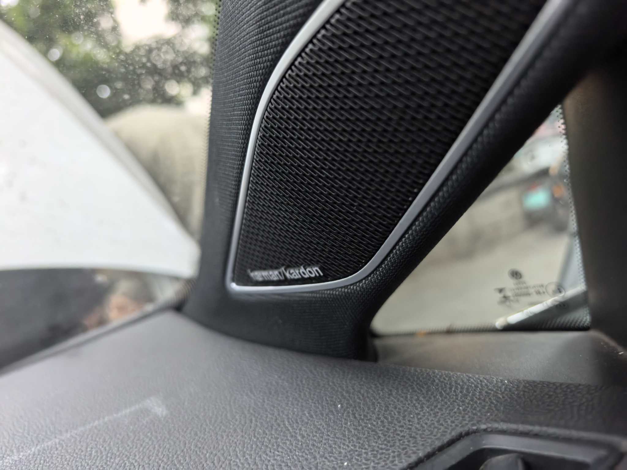 Volkswagen Golf 2020 car image #5