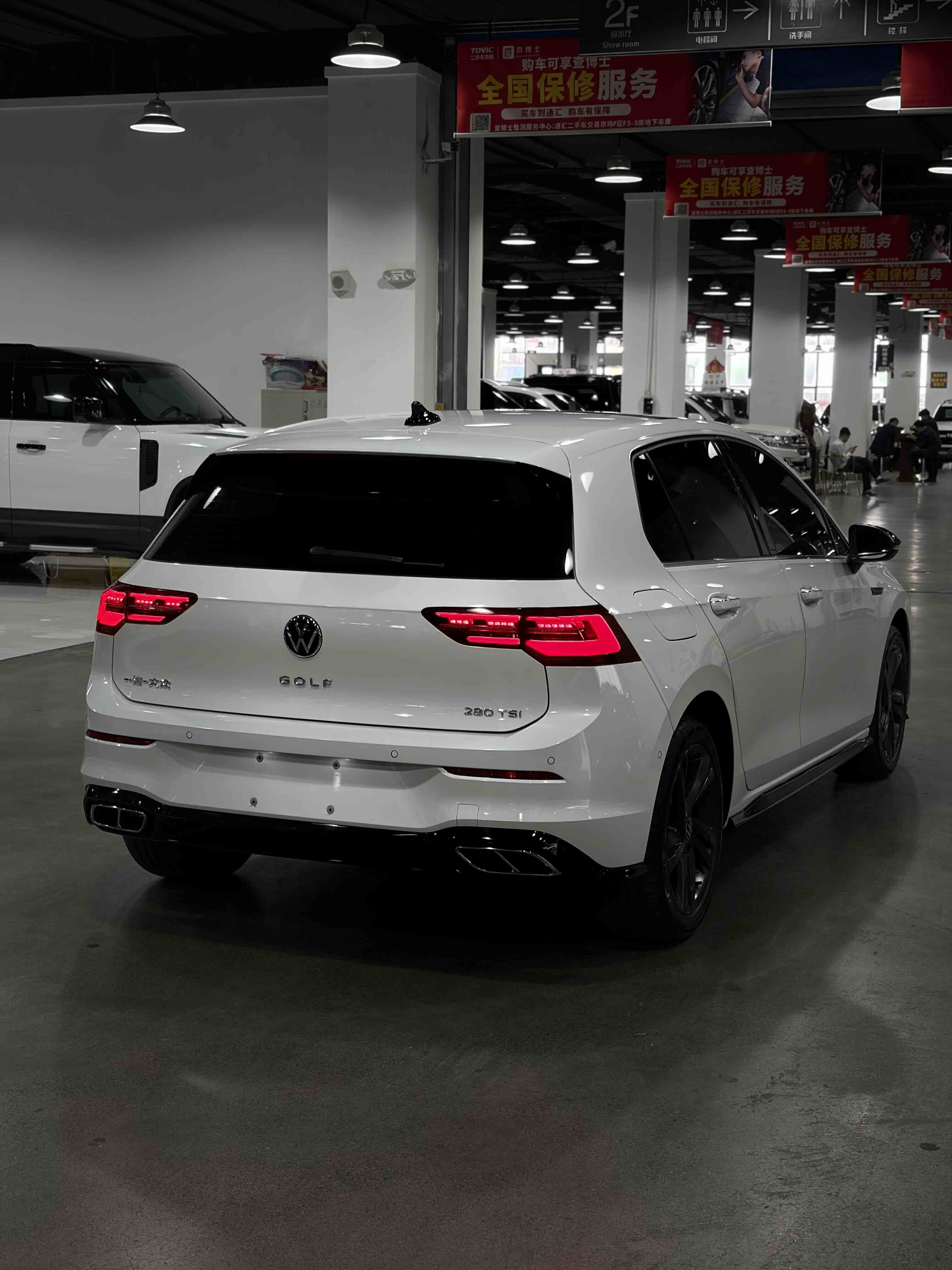 Volkswagen Golf 2024 car image #5