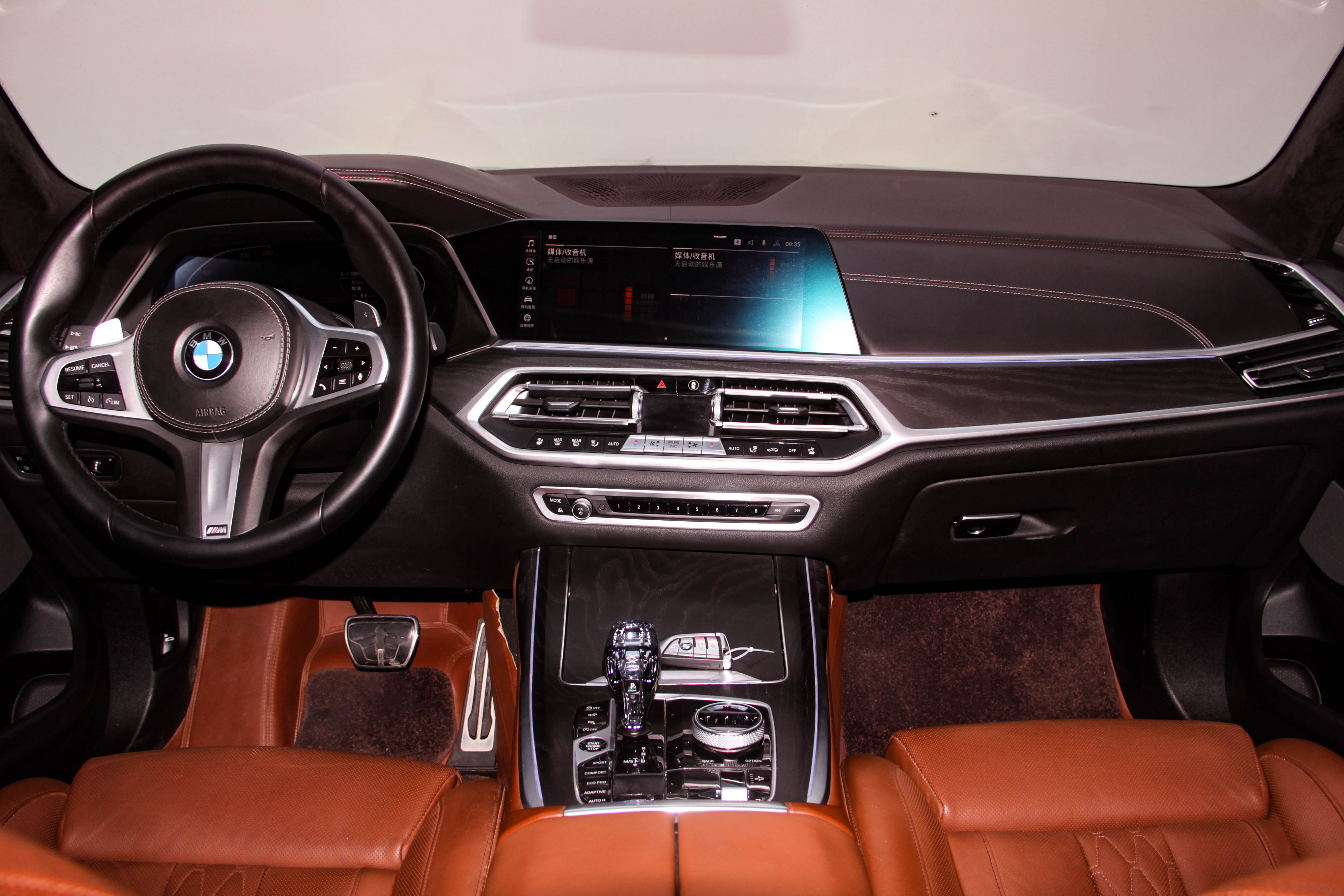 BMW X7 2021 immagine di auto #5