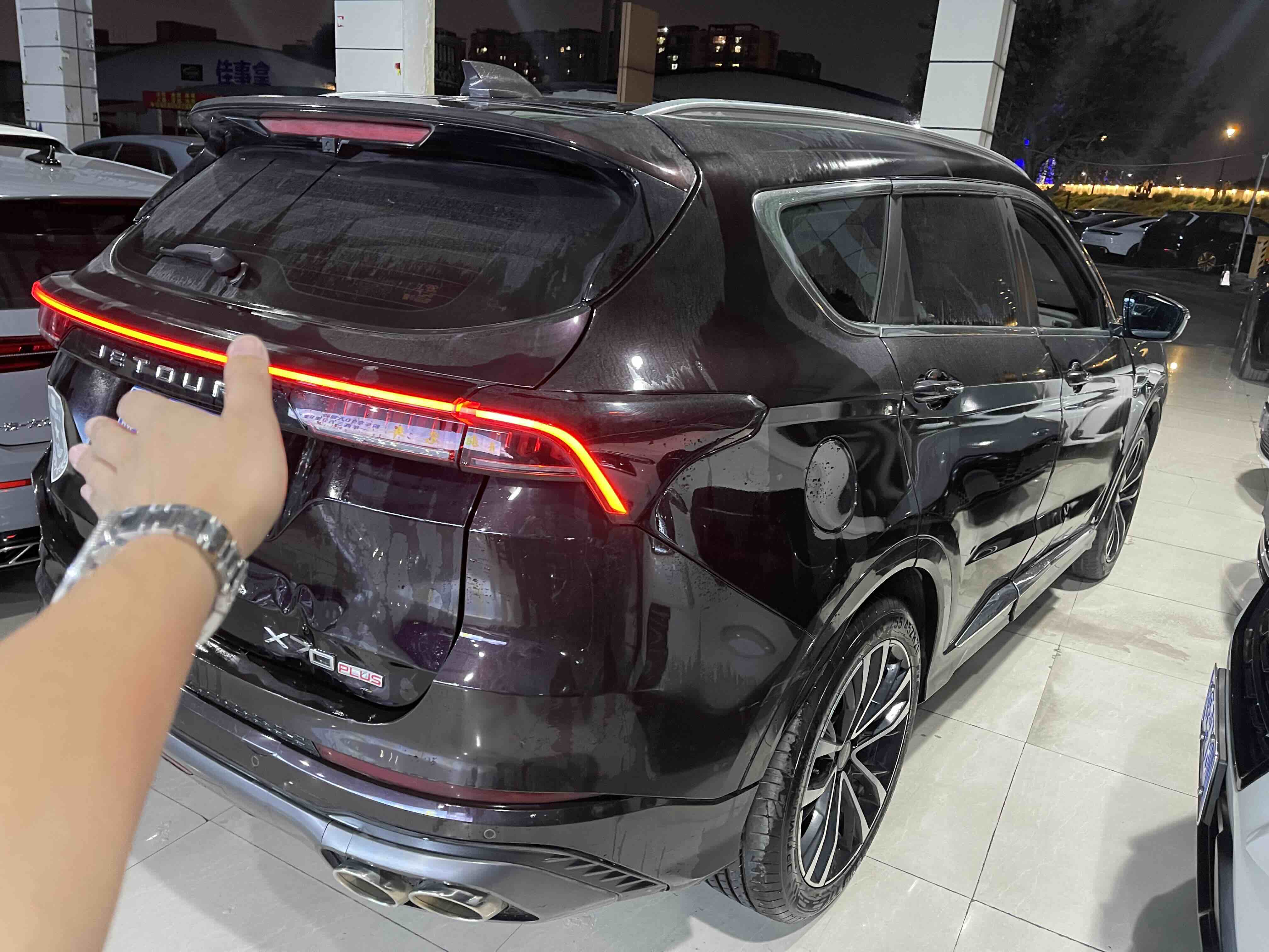 X70 PLUS 2021 car image #5