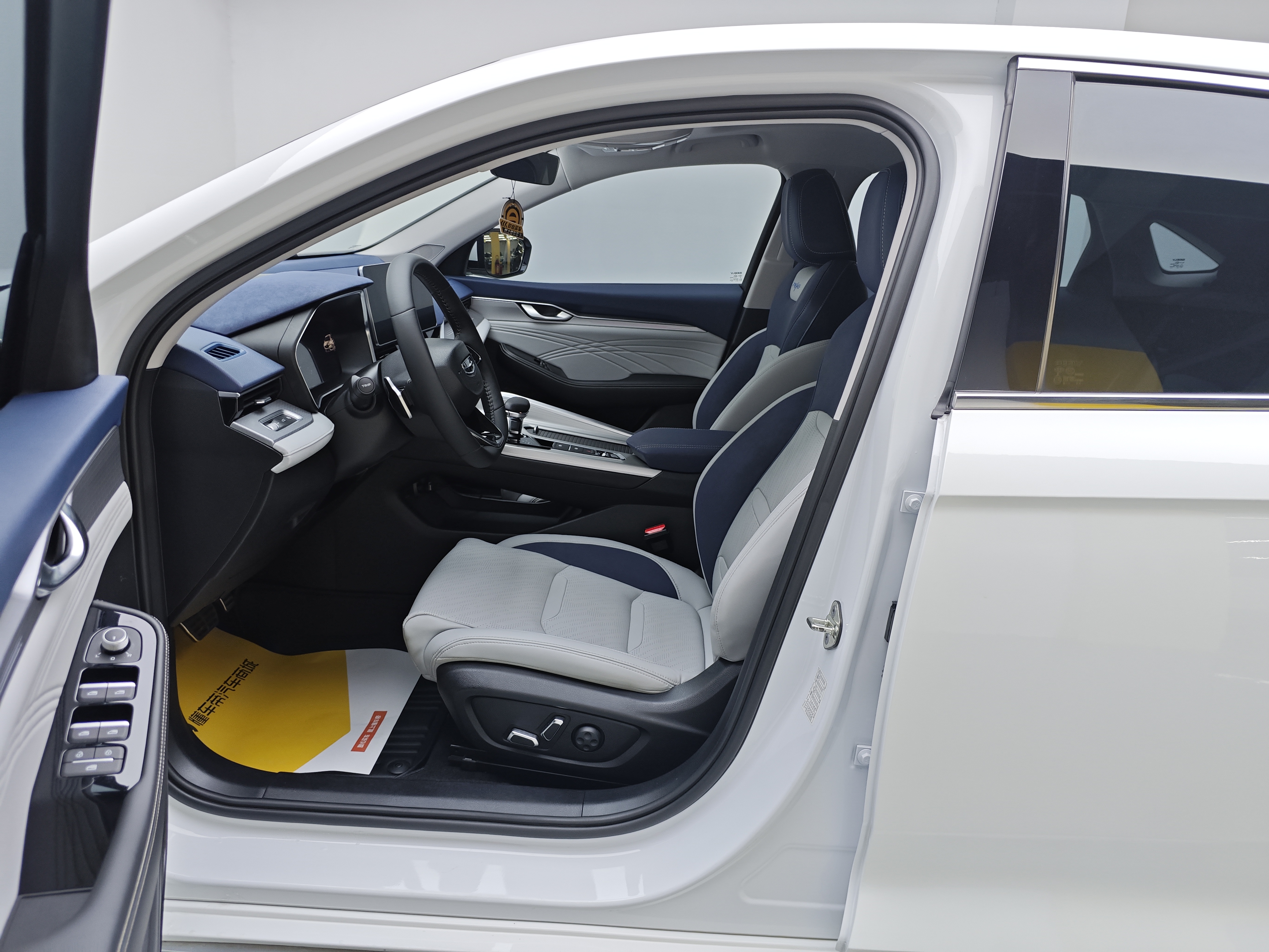 Preface 2022 car image #5