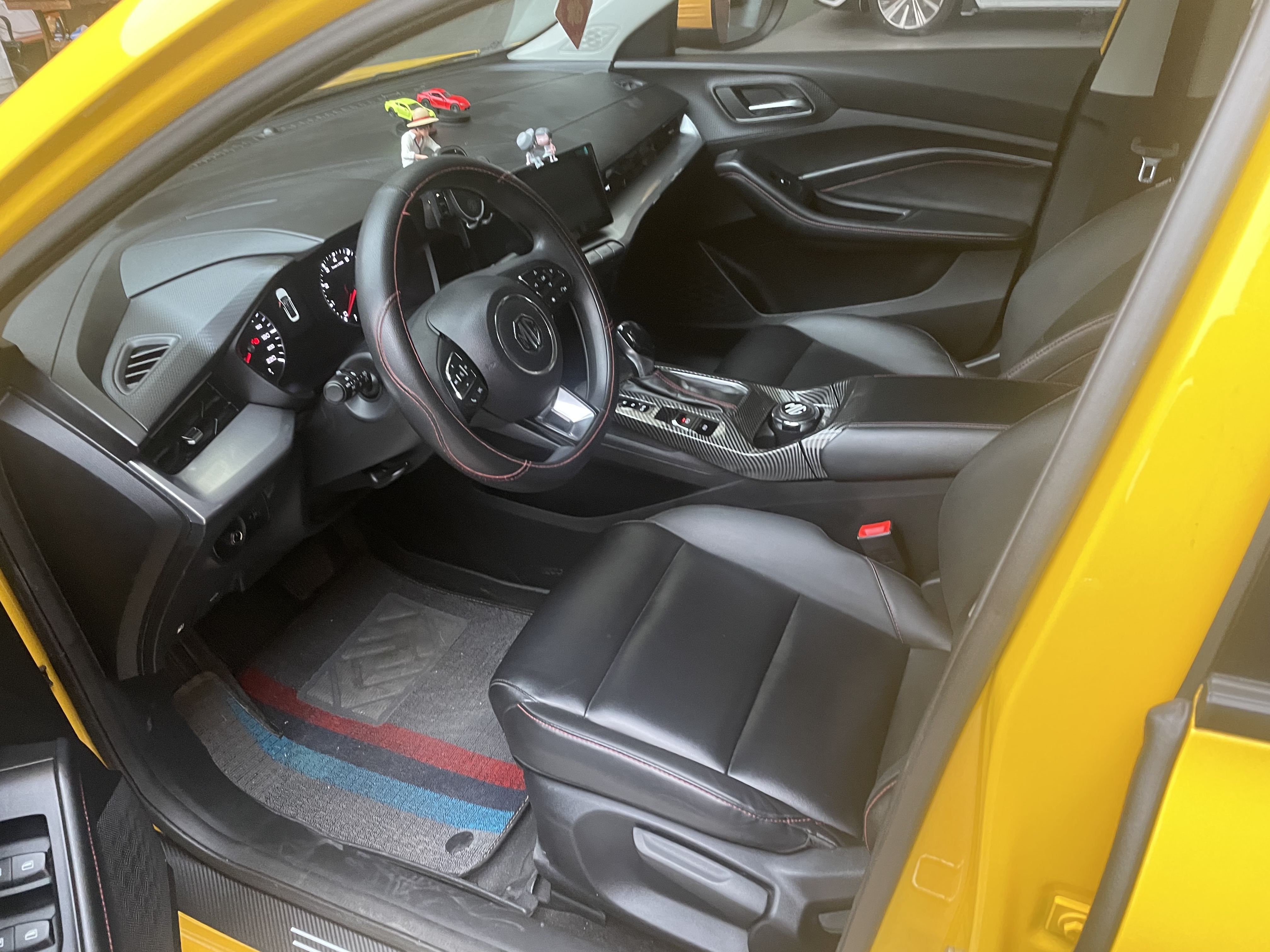 5 2022 car image #5