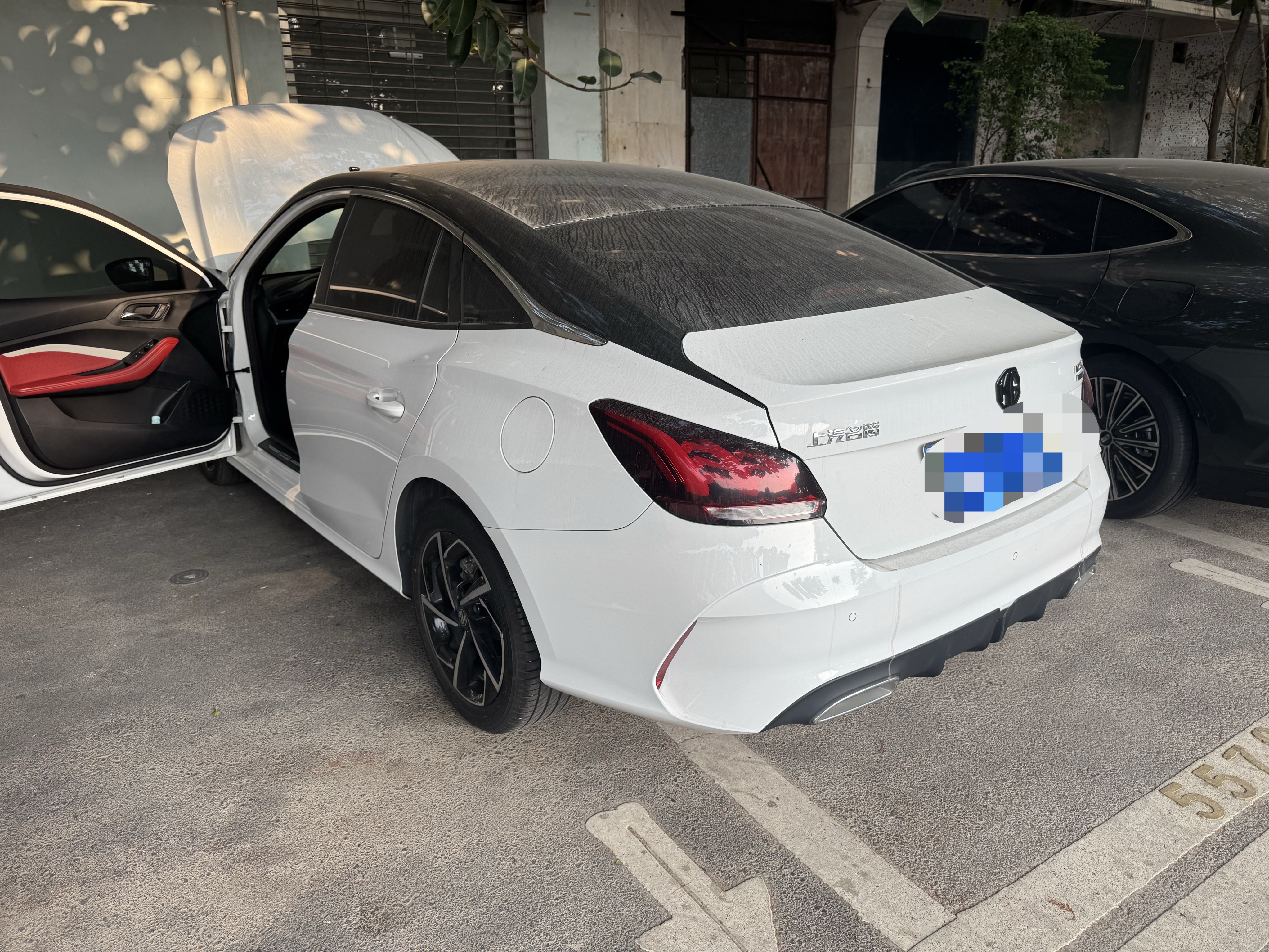 5 2022 #5 5 2022 immagine di auto #5